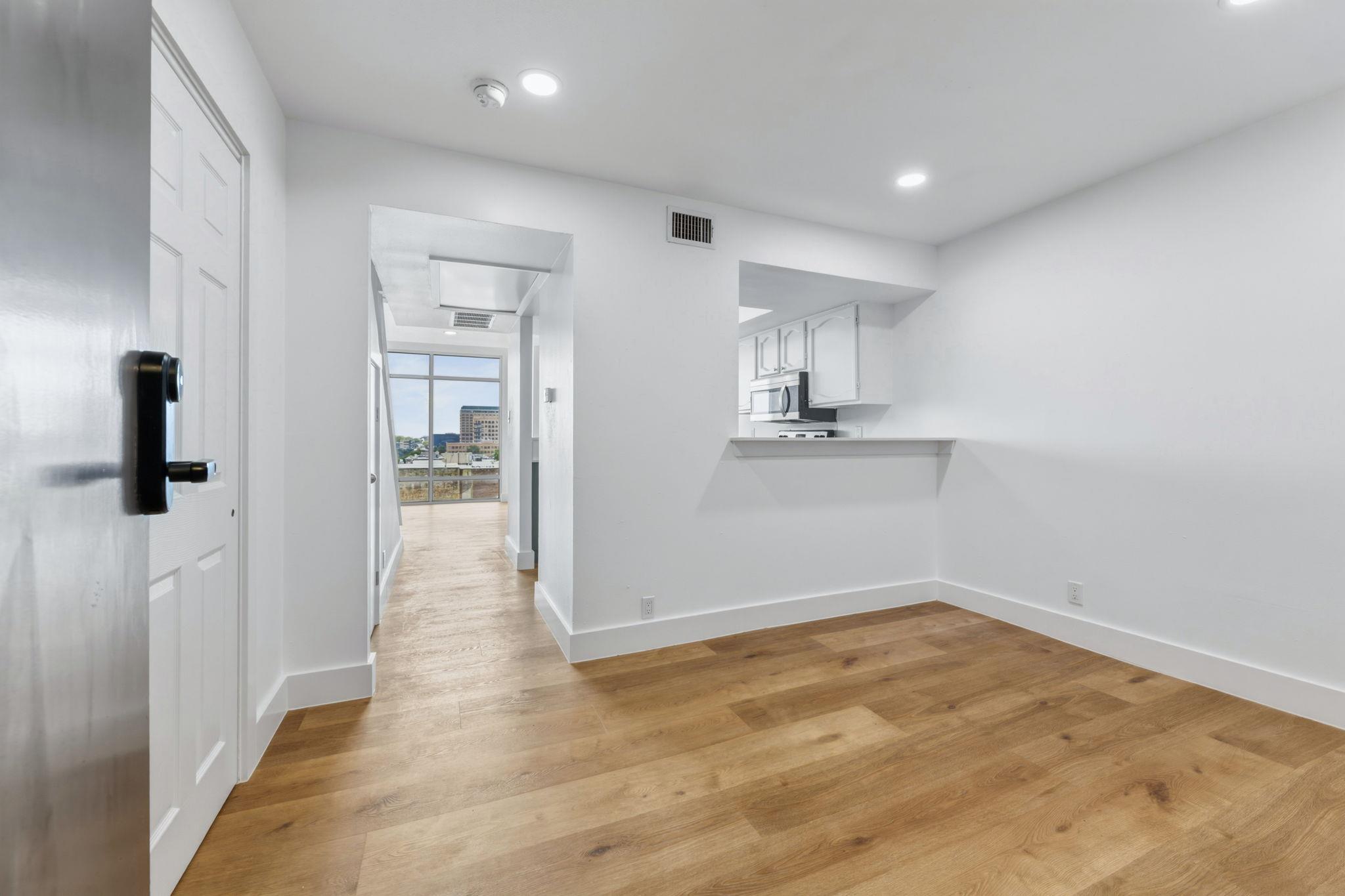119 E 6th St # 703, Austin, TX 78701