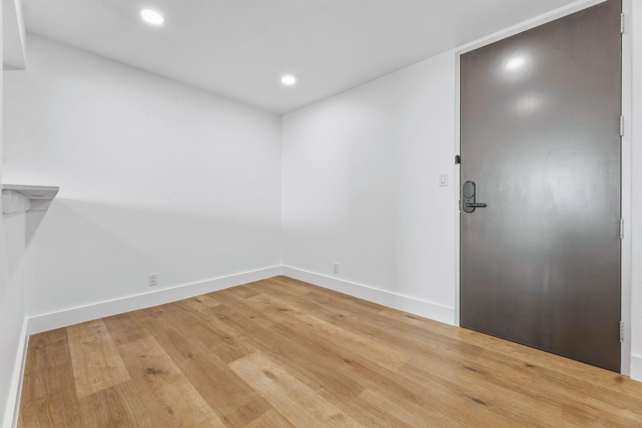 119 E 6th St # 703, Austin, TX 78701