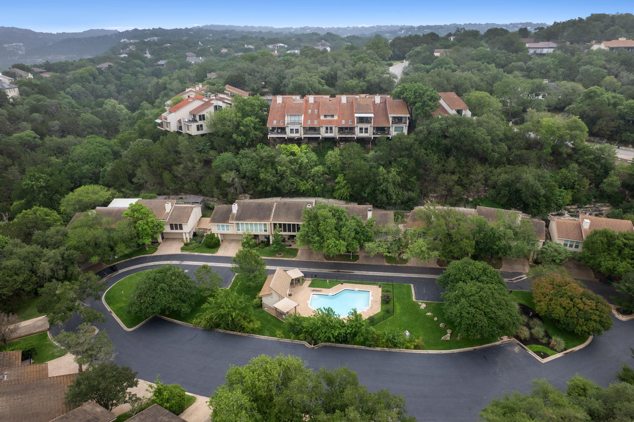 6820 Cypress Pt N # 28, Austin, TX 78746