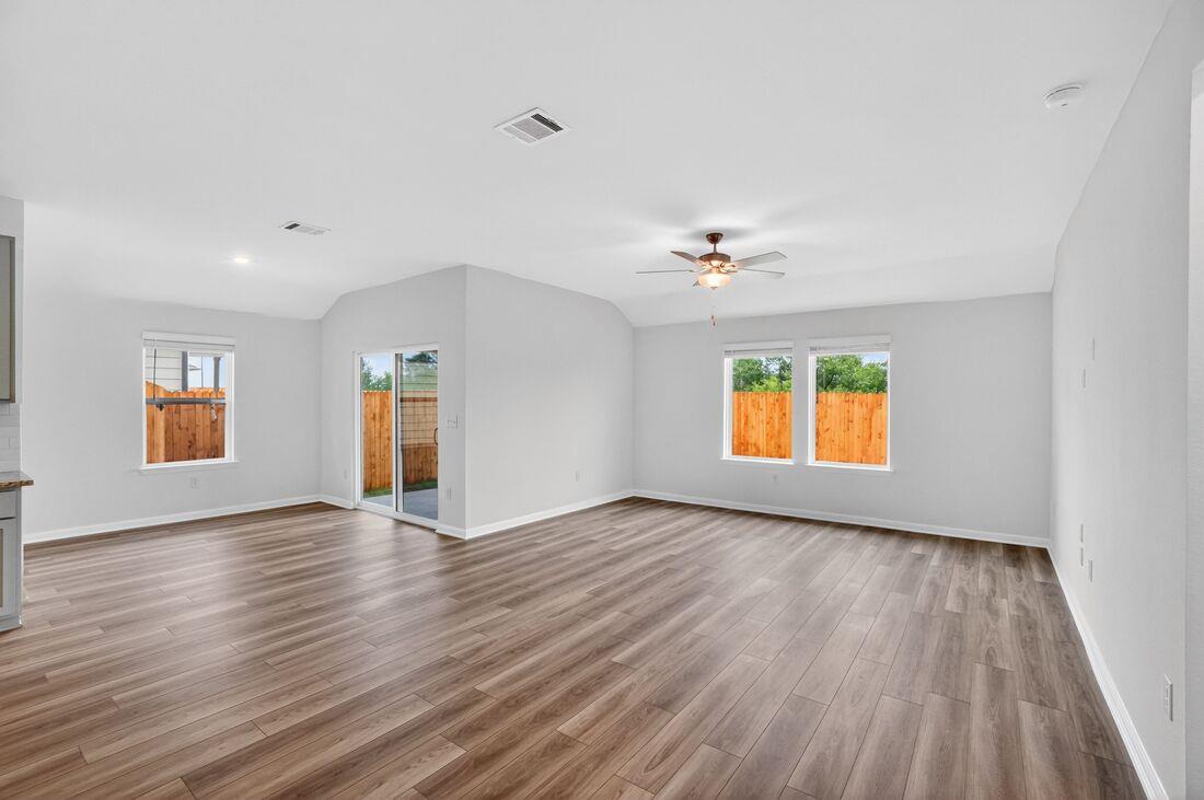 14309 Axel Johanson Dr, Del Valle, TX 78617