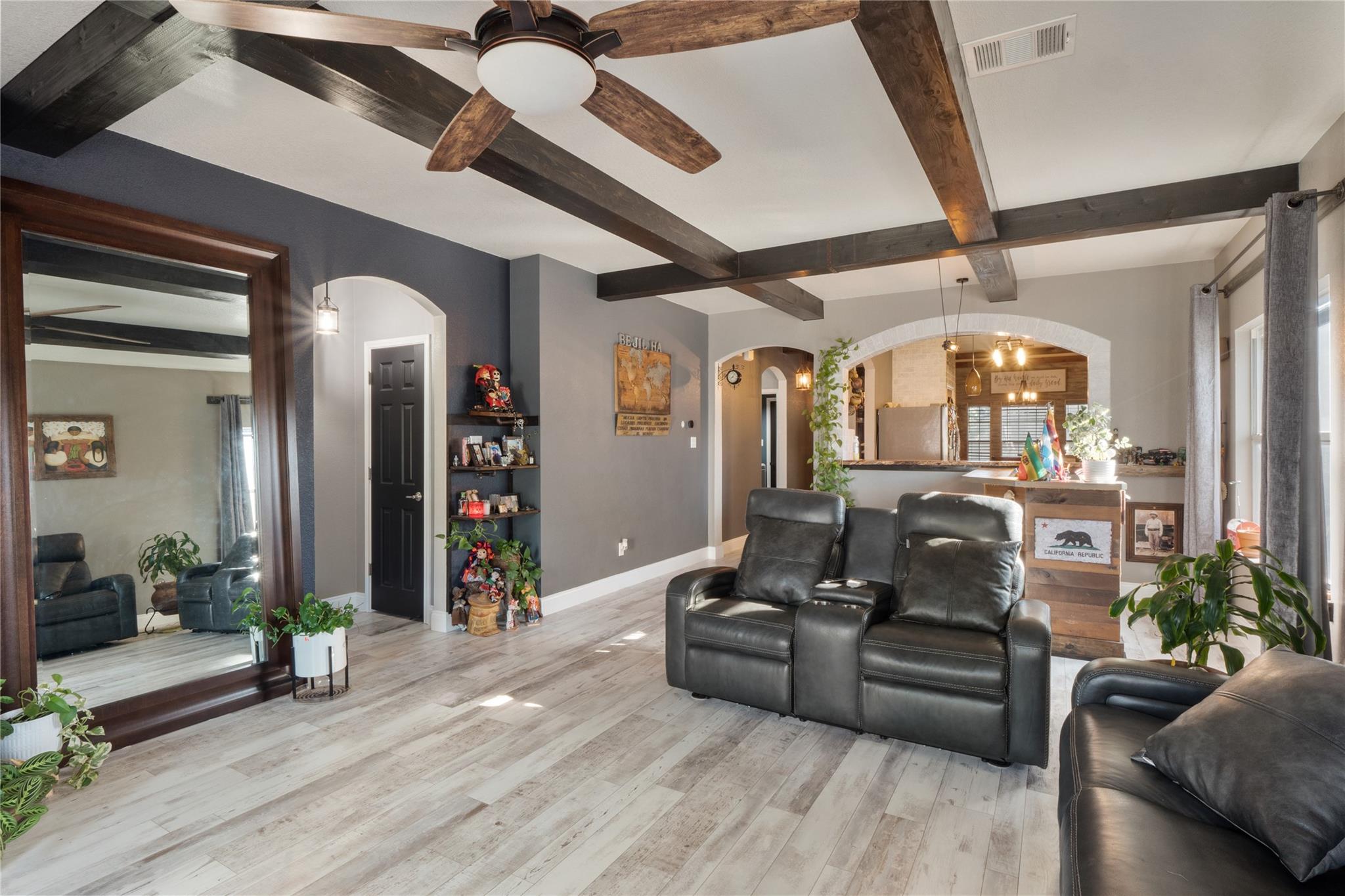 242 Coach Dr, Buda, TX 78610