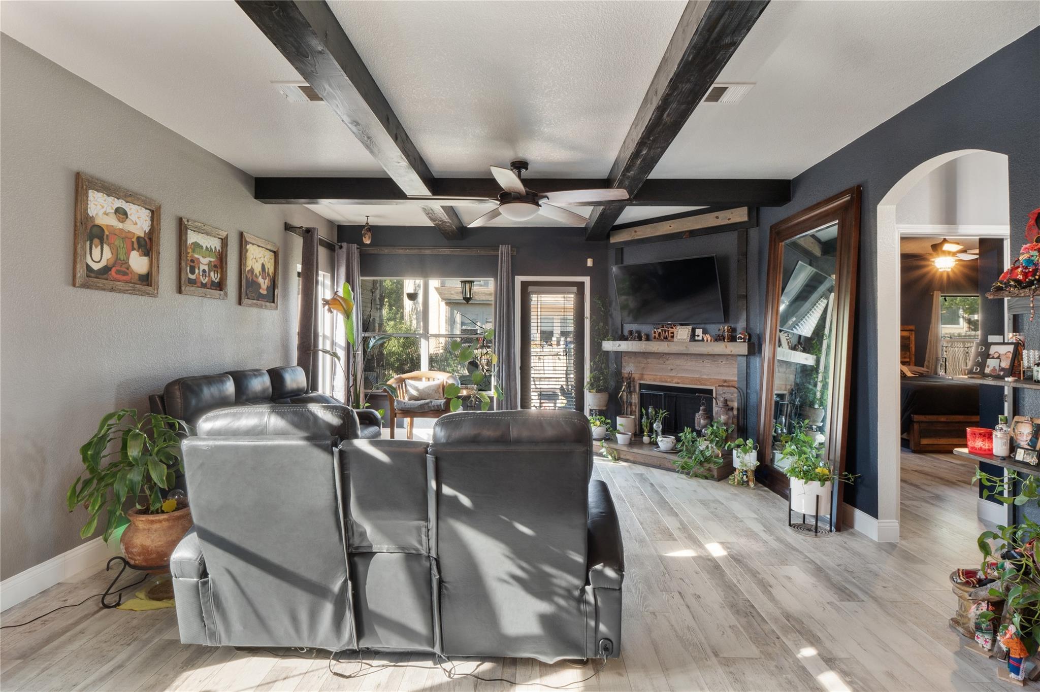 242 Coach Dr, Buda, TX 78610