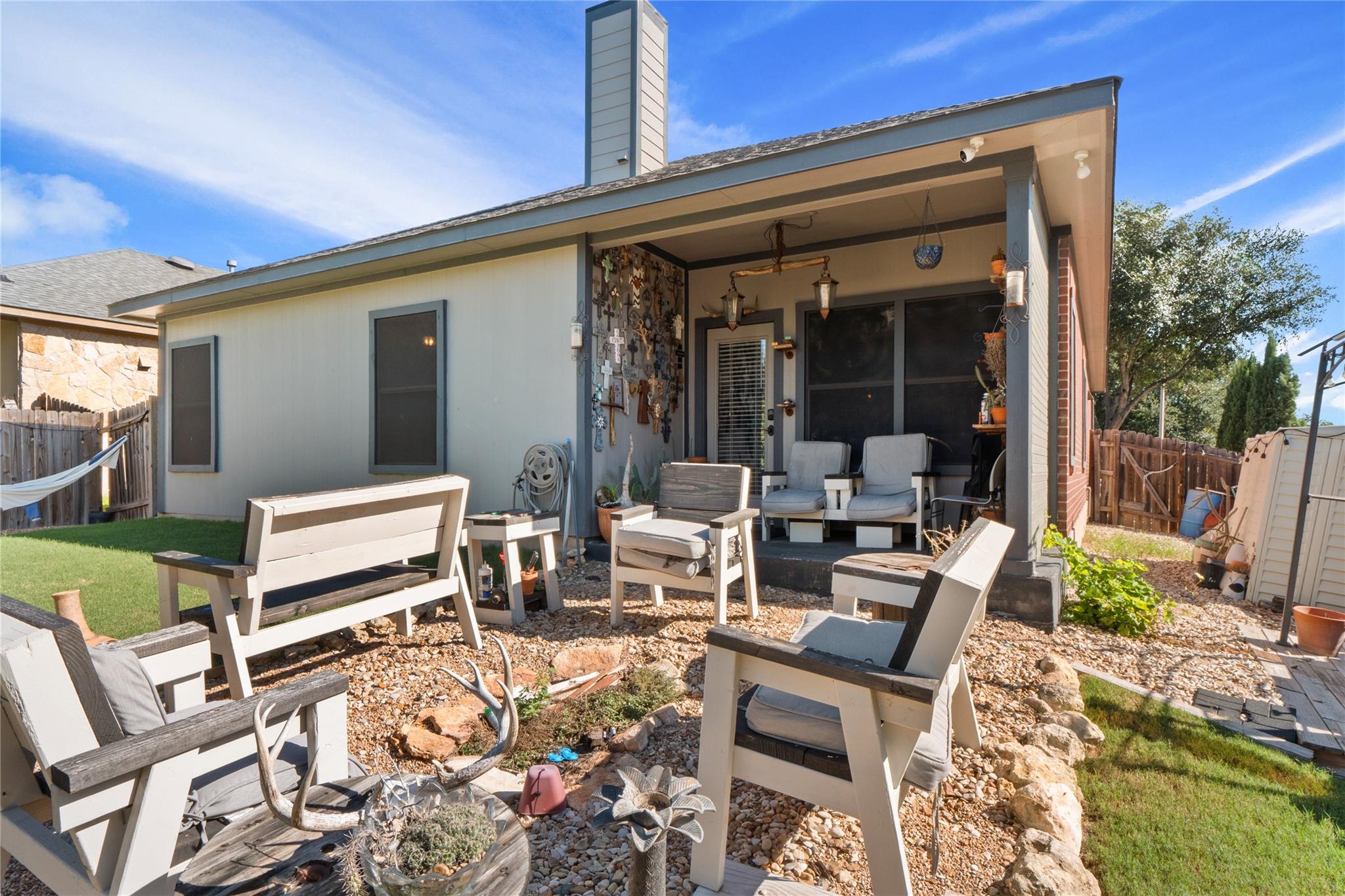 242 Coach Dr, Buda, TX 78610