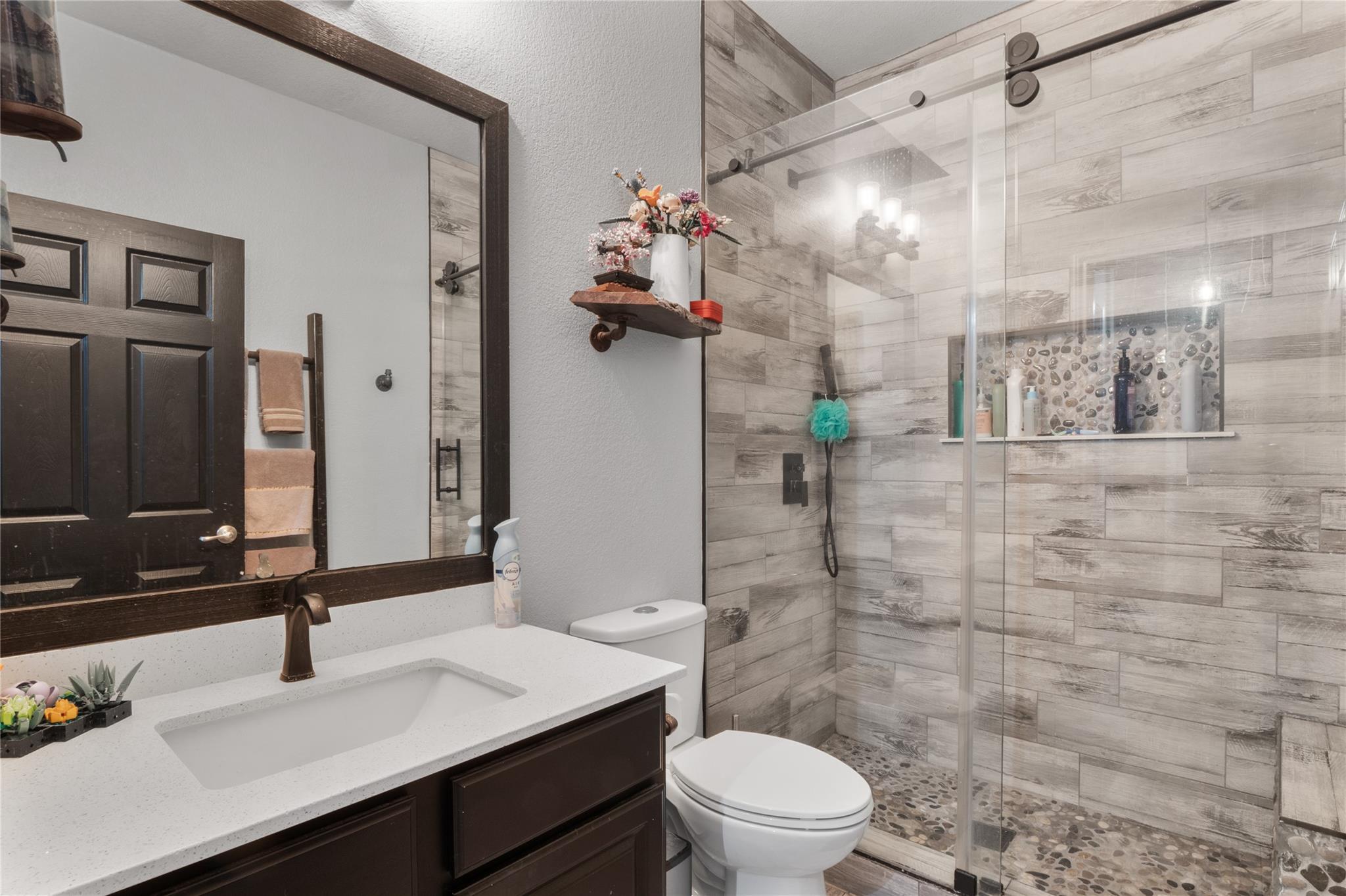 242 Coach Dr, Buda, TX 78610