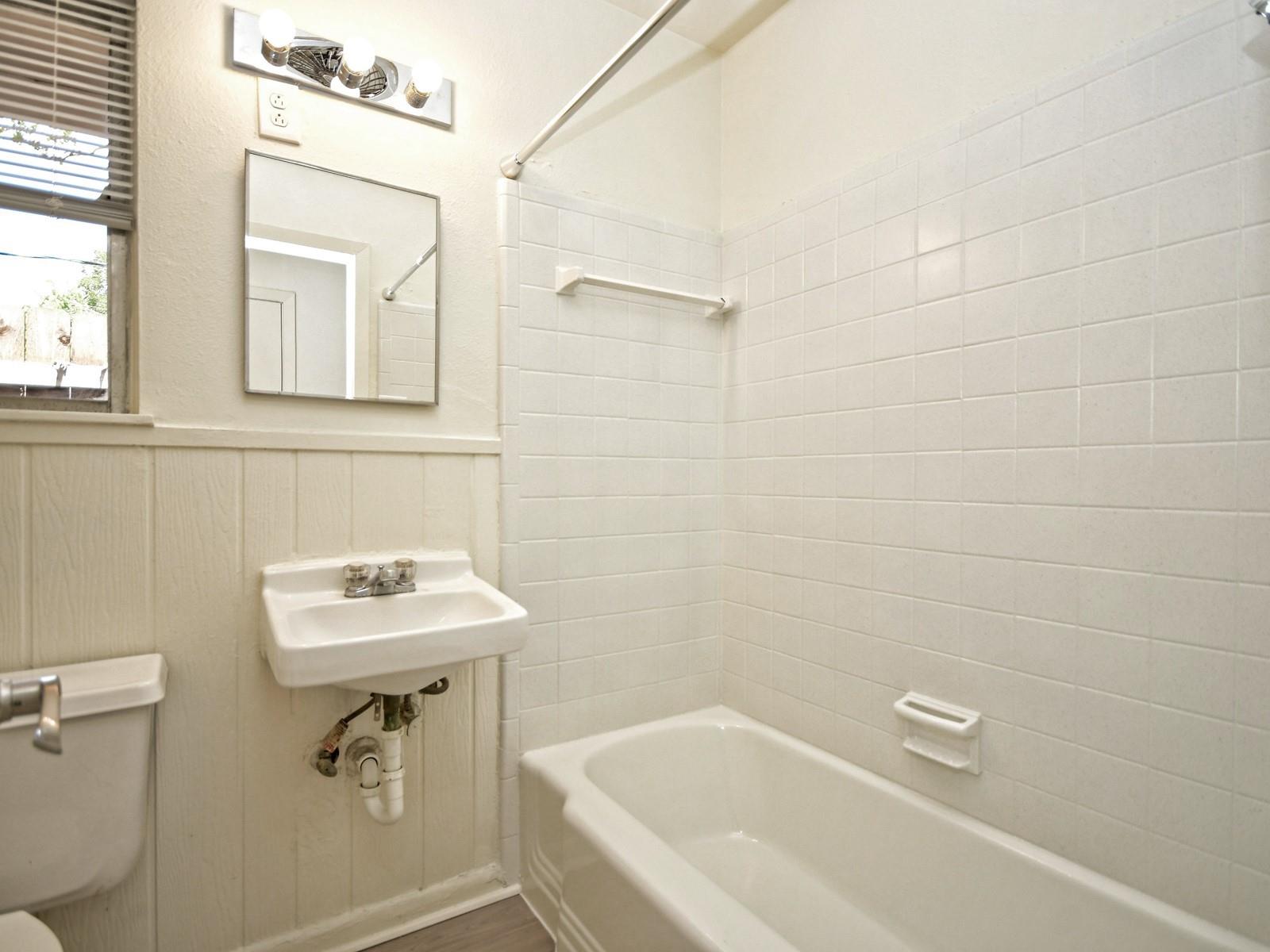 7601 Tisdale Dr # B, Austin, TX 78757