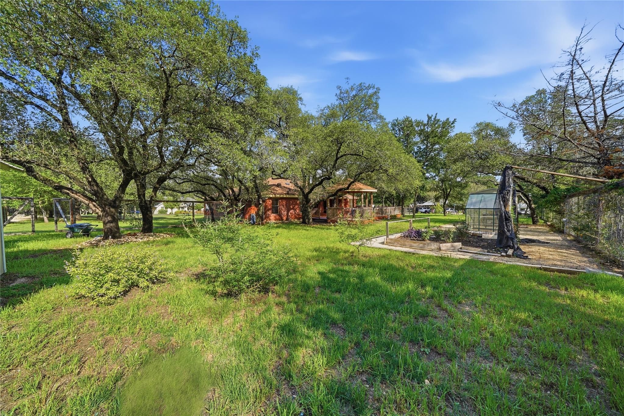 203 Shoal Dr, Georgetown, TX 78633