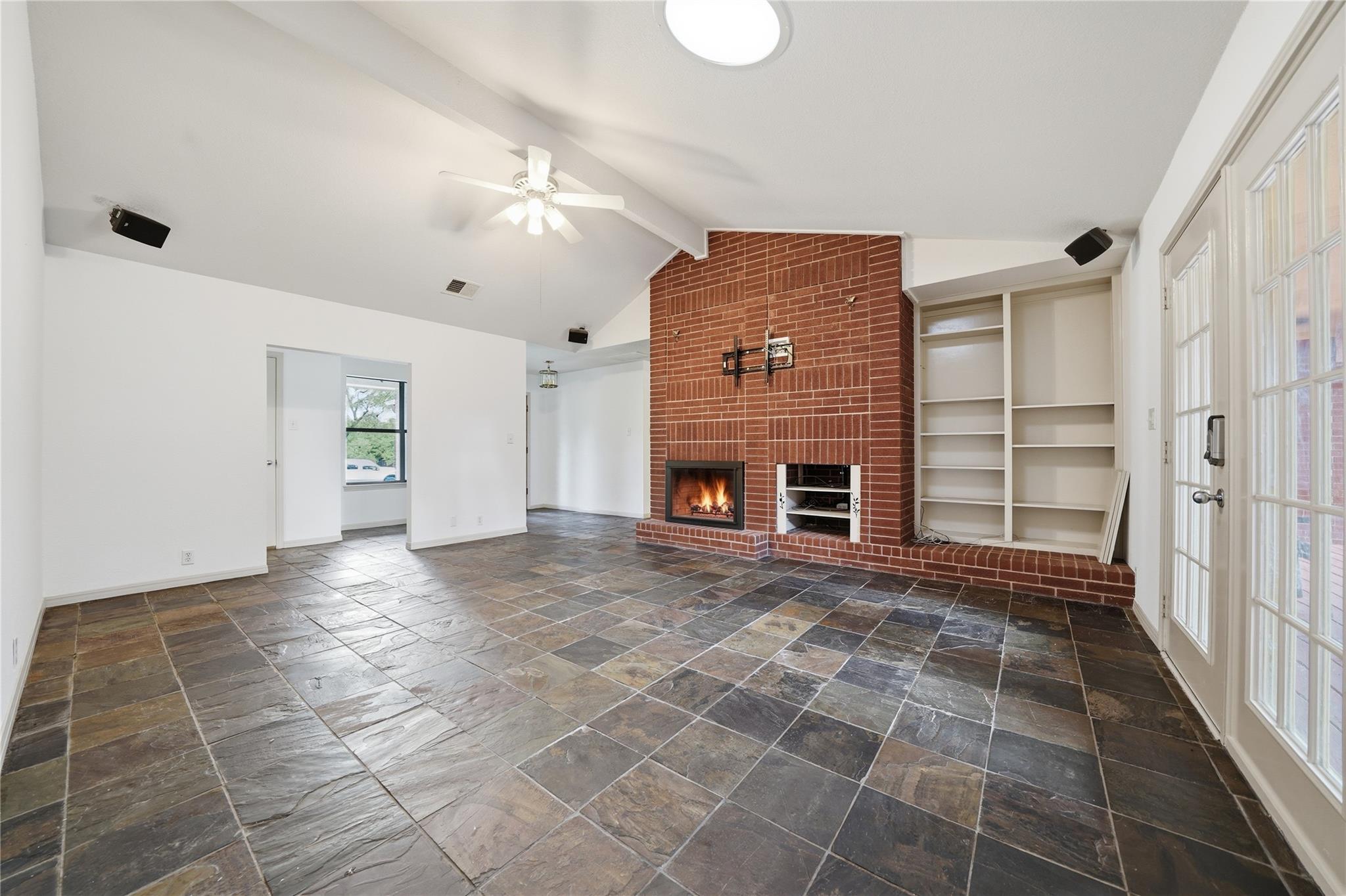203 Shoal Dr, Georgetown, TX 78633