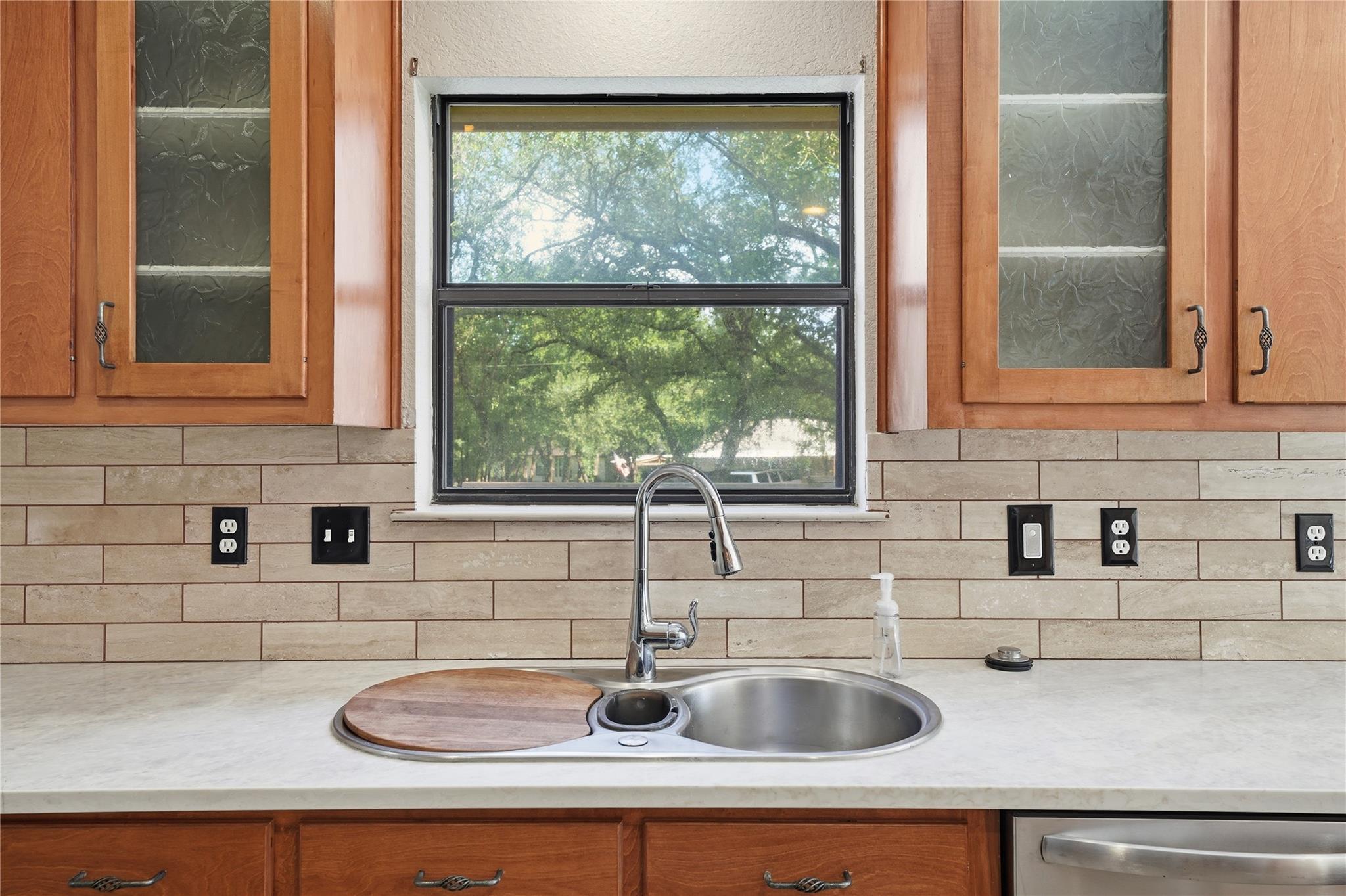 203 Shoal Dr, Georgetown, TX 78633