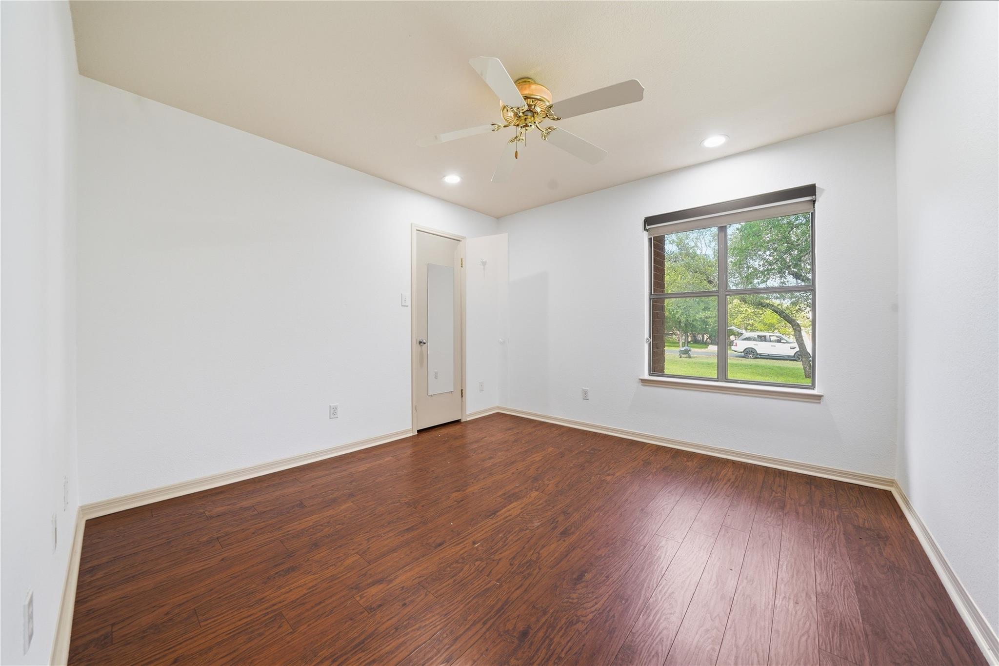 203 Shoal Dr, Georgetown, TX 78633
