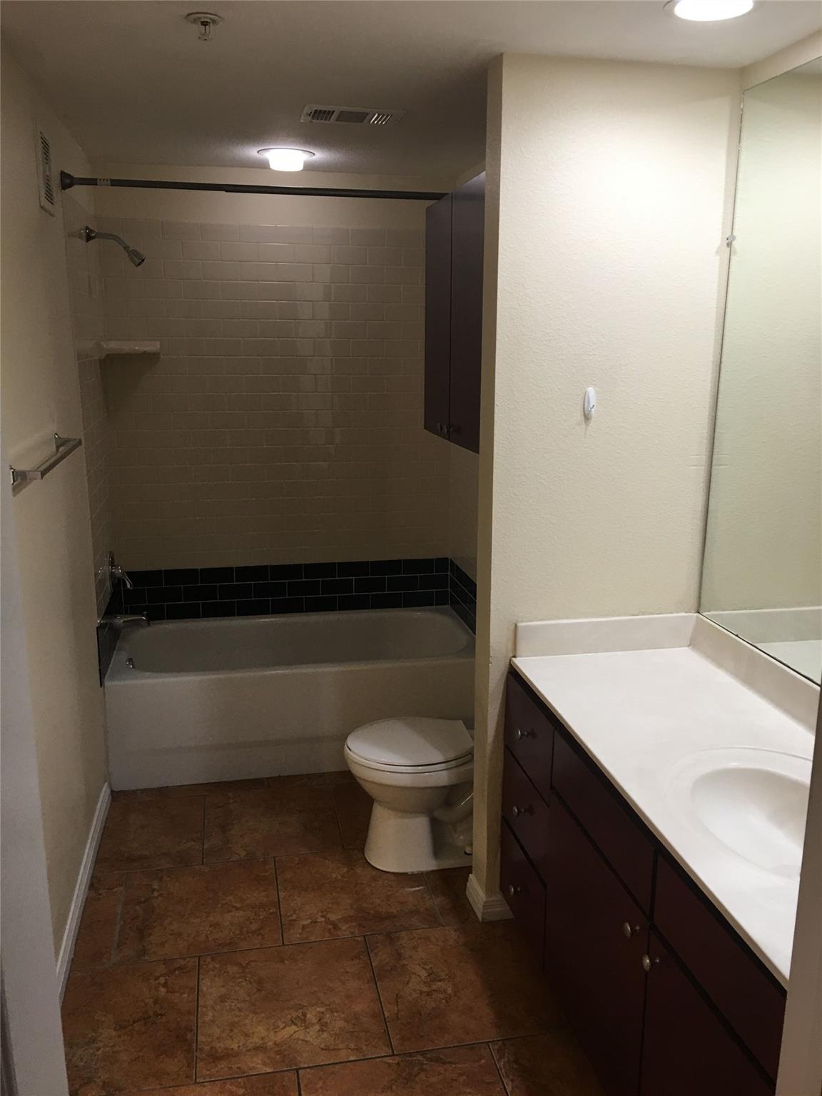 2505 San Gabriel St # 204, Austin, TX 78705