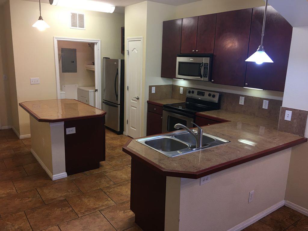 2505 San Gabriel St # 204, Austin, TX 78705