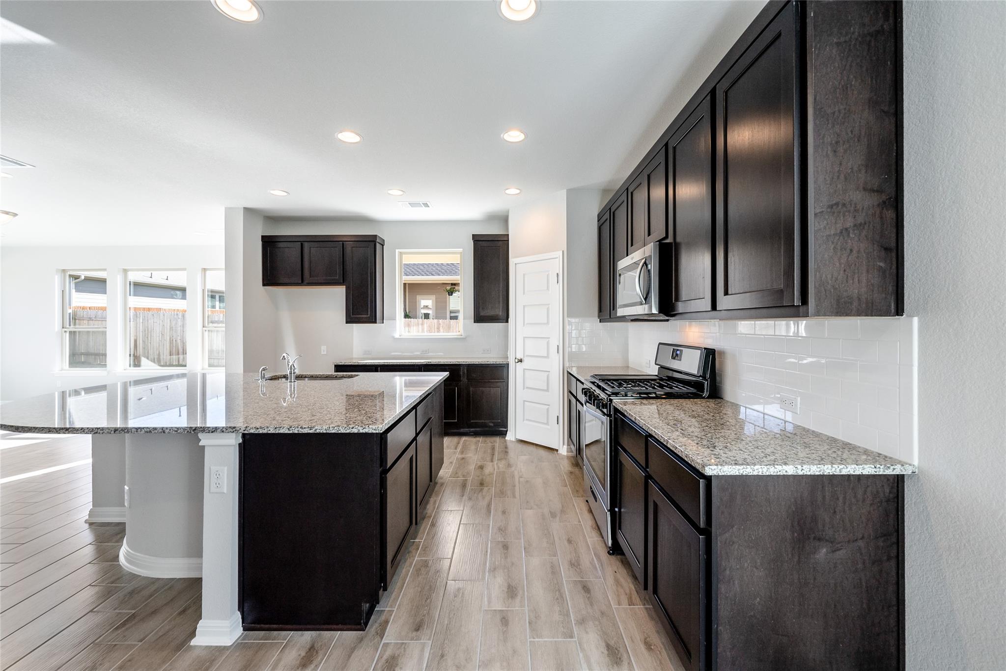 104 Chalk Lake Cv, Georgetown, TX 78633