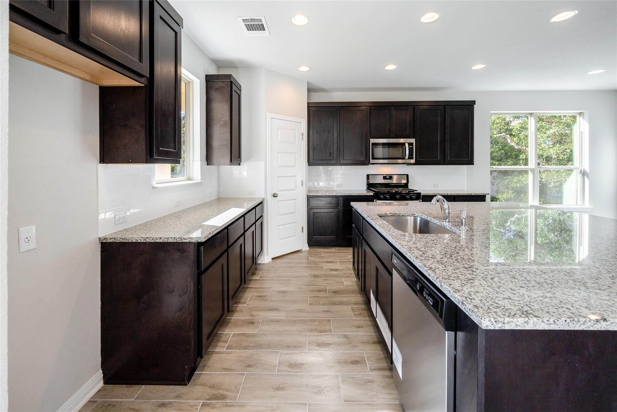 104 Chalk Lake Cv, Georgetown, TX 78633