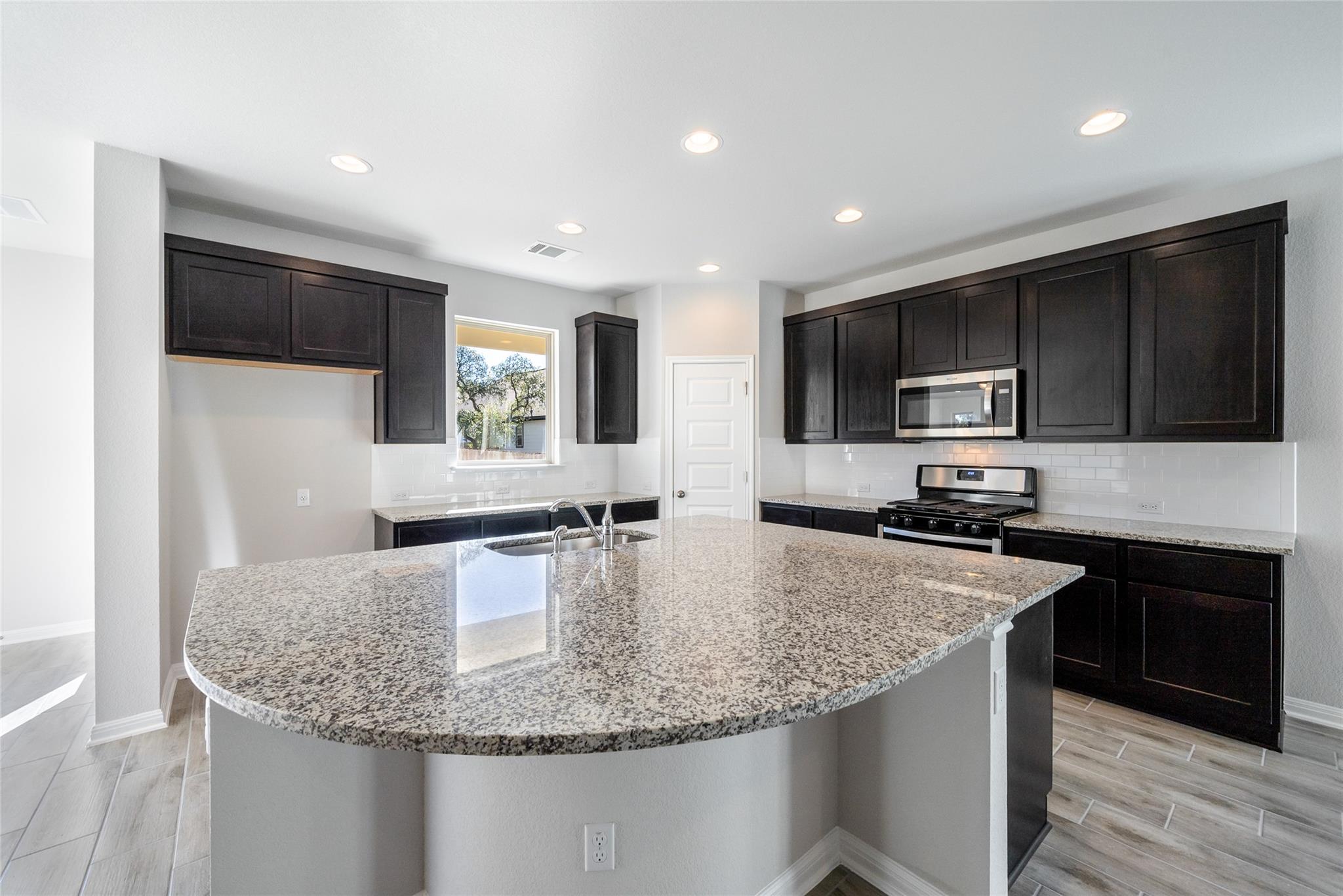 104 Chalk Lake Cv, Georgetown, TX 78633