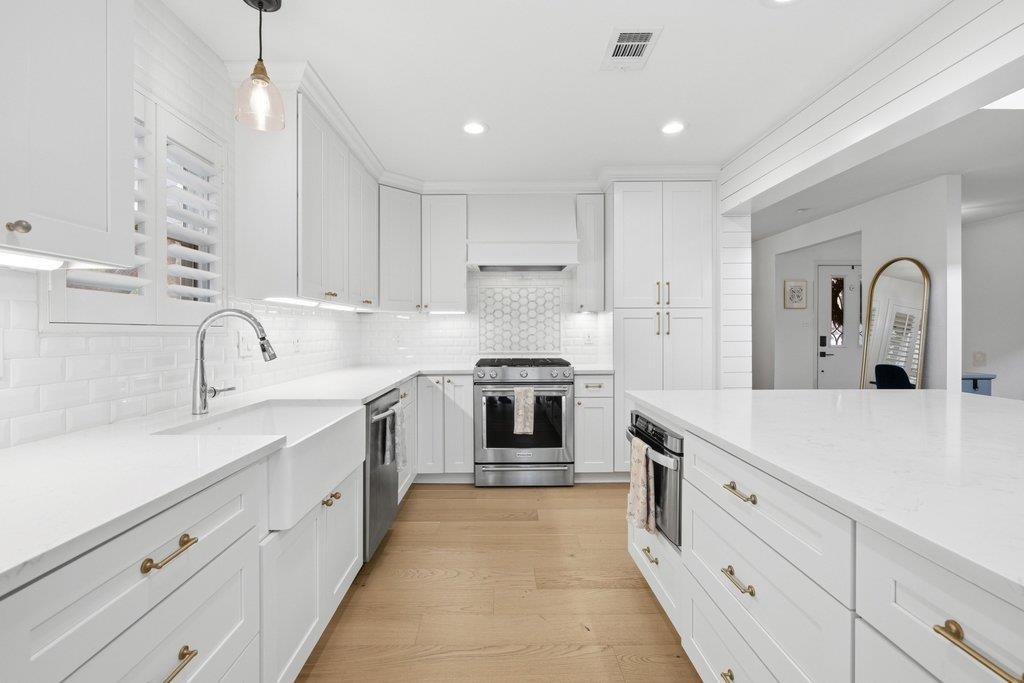 5017 Trail West Dr, Austin, TX 78735