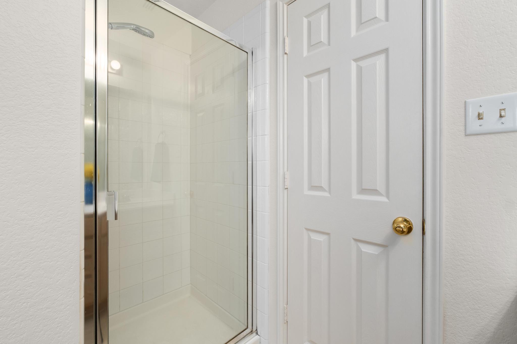 405 Thunderstorm Ave, Lockhart, TX 78644