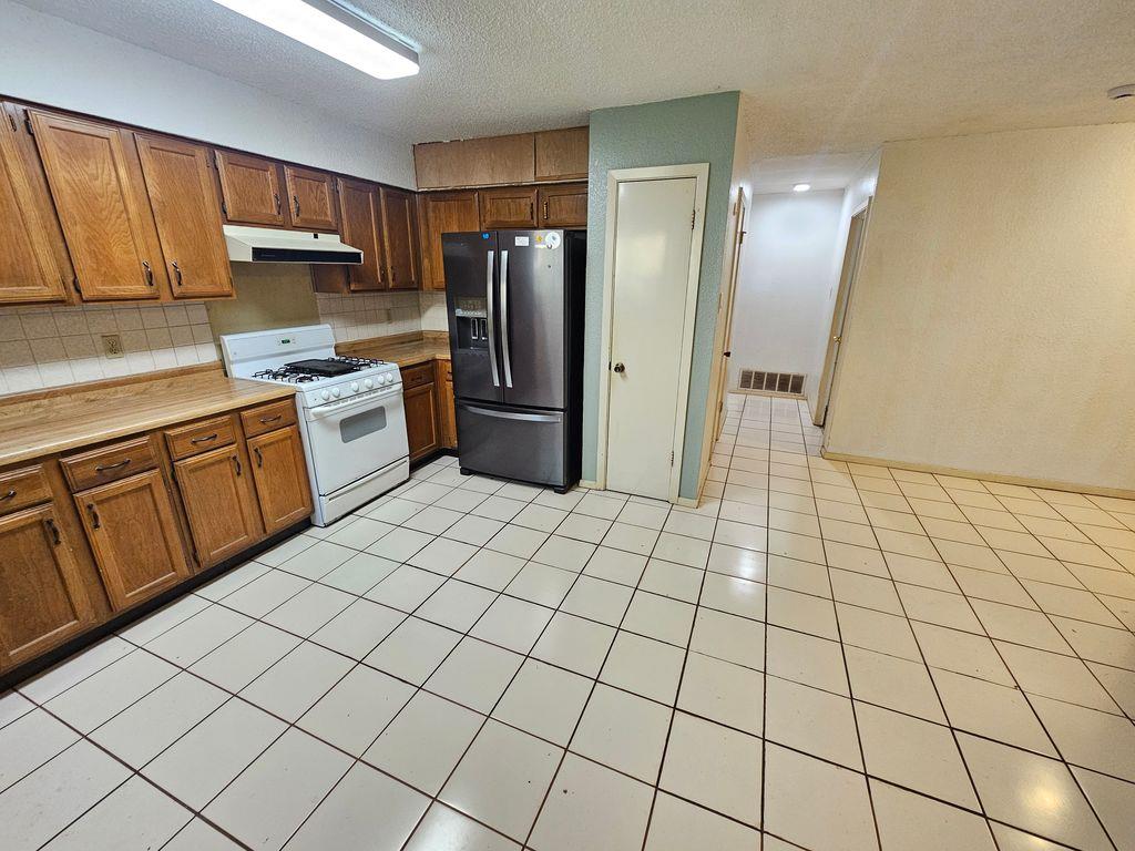 8909 Texas Sun Dr, Austin, TX 78748