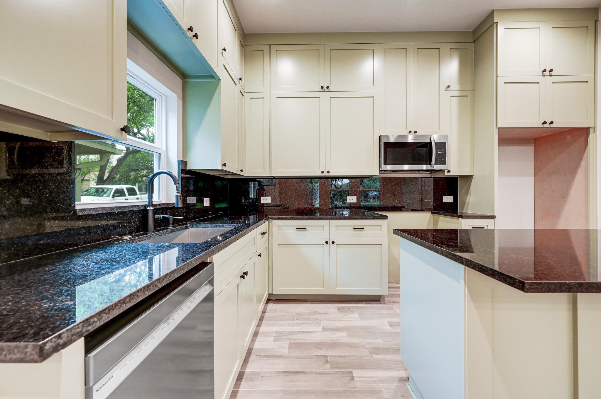 12 Wilson Cir, Wimberley, TX 78676