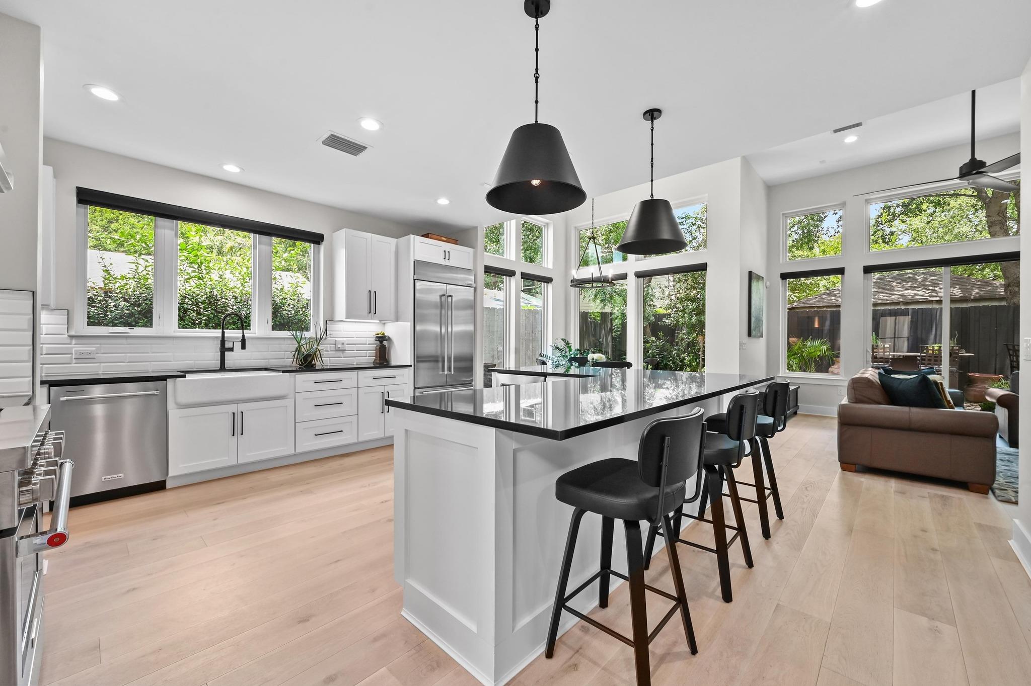 2326 Santa Rosa St, Austin, TX 78702