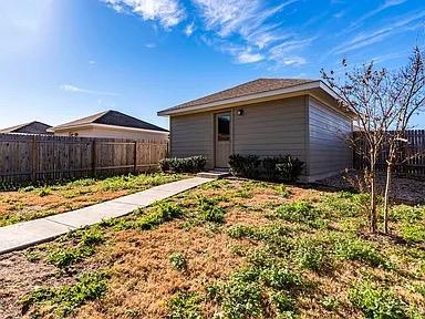 207 Wainscot Oak Way, San Marcos, TX 78666