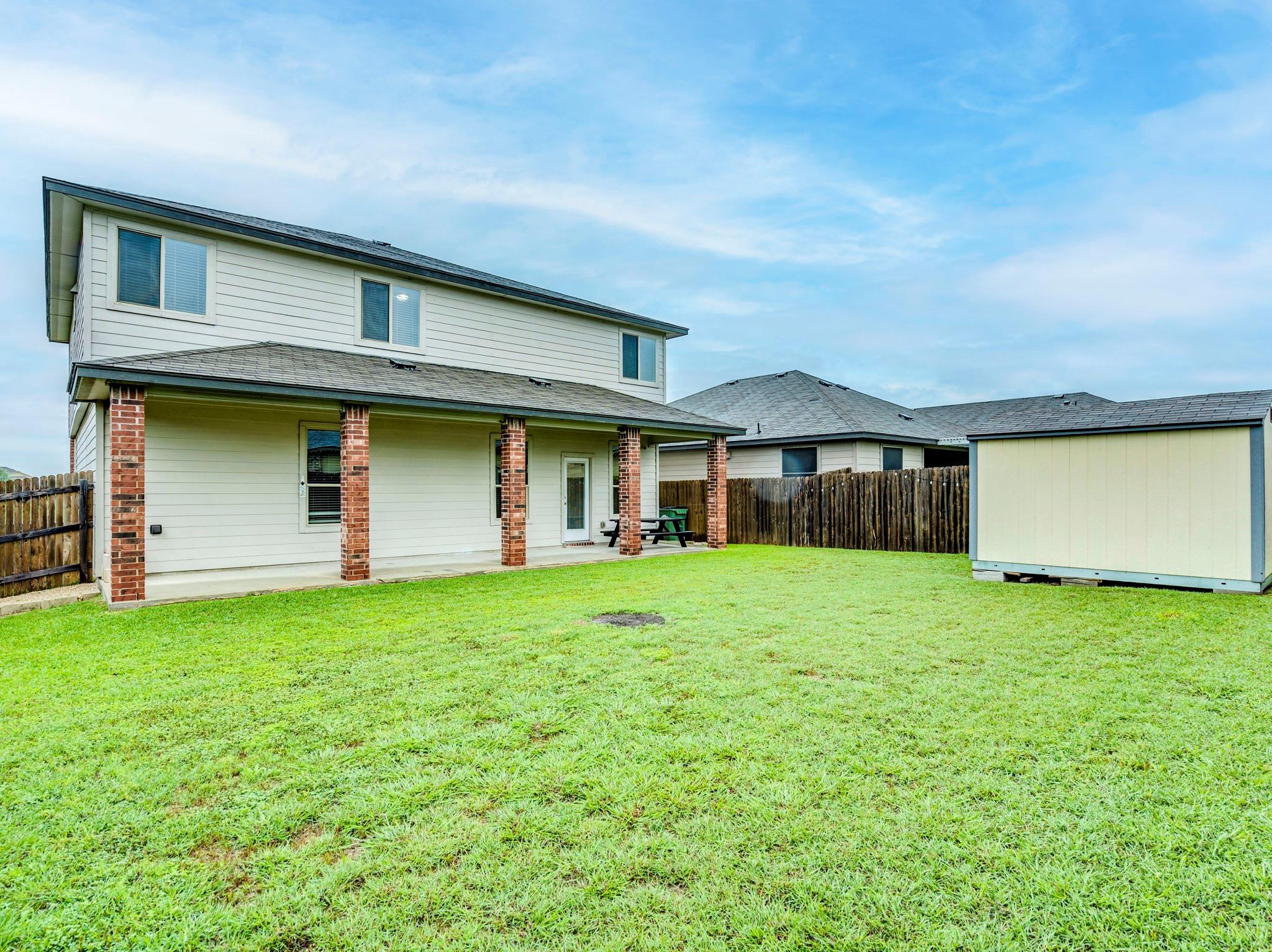 213 Ammonite Ln, Jarrell, TX 76537