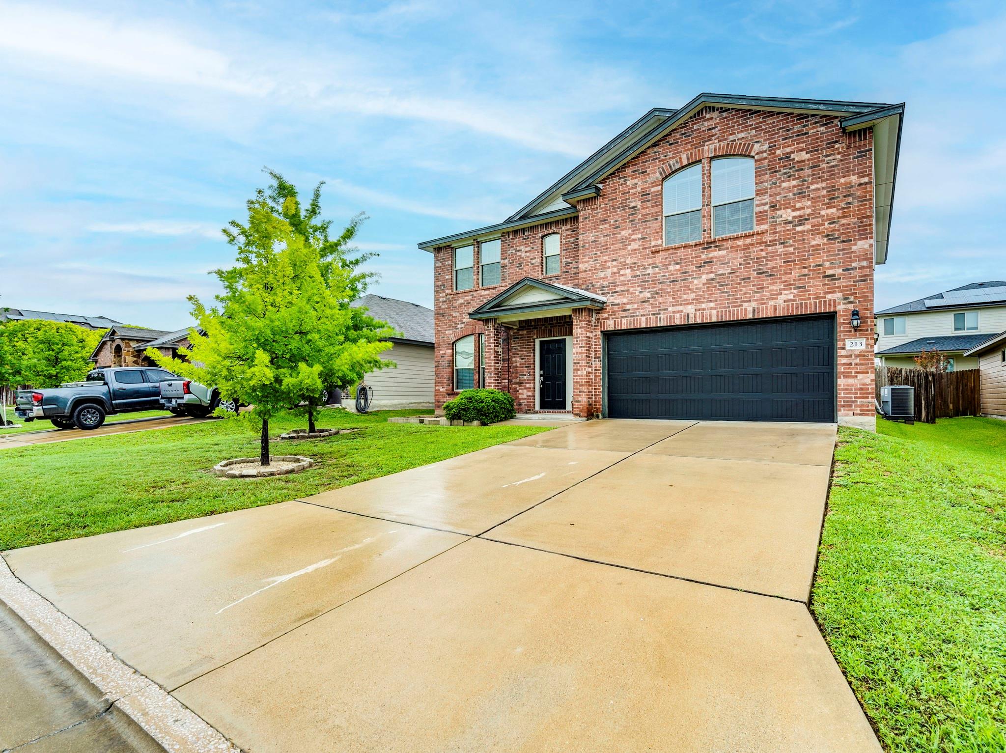 213 Ammonite Ln, Jarrell, TX 76537