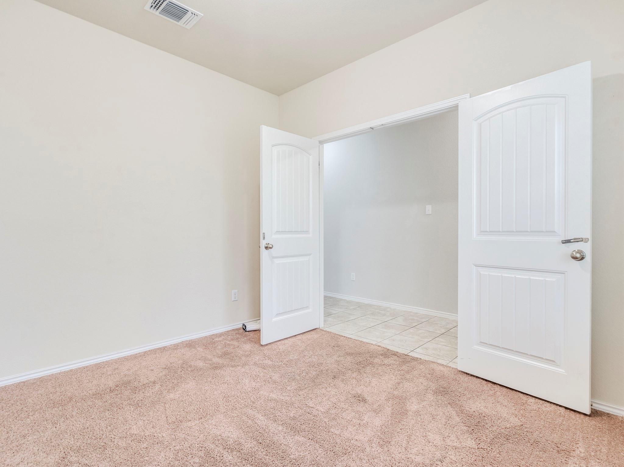 213 Ammonite Ln, Jarrell, TX 76537