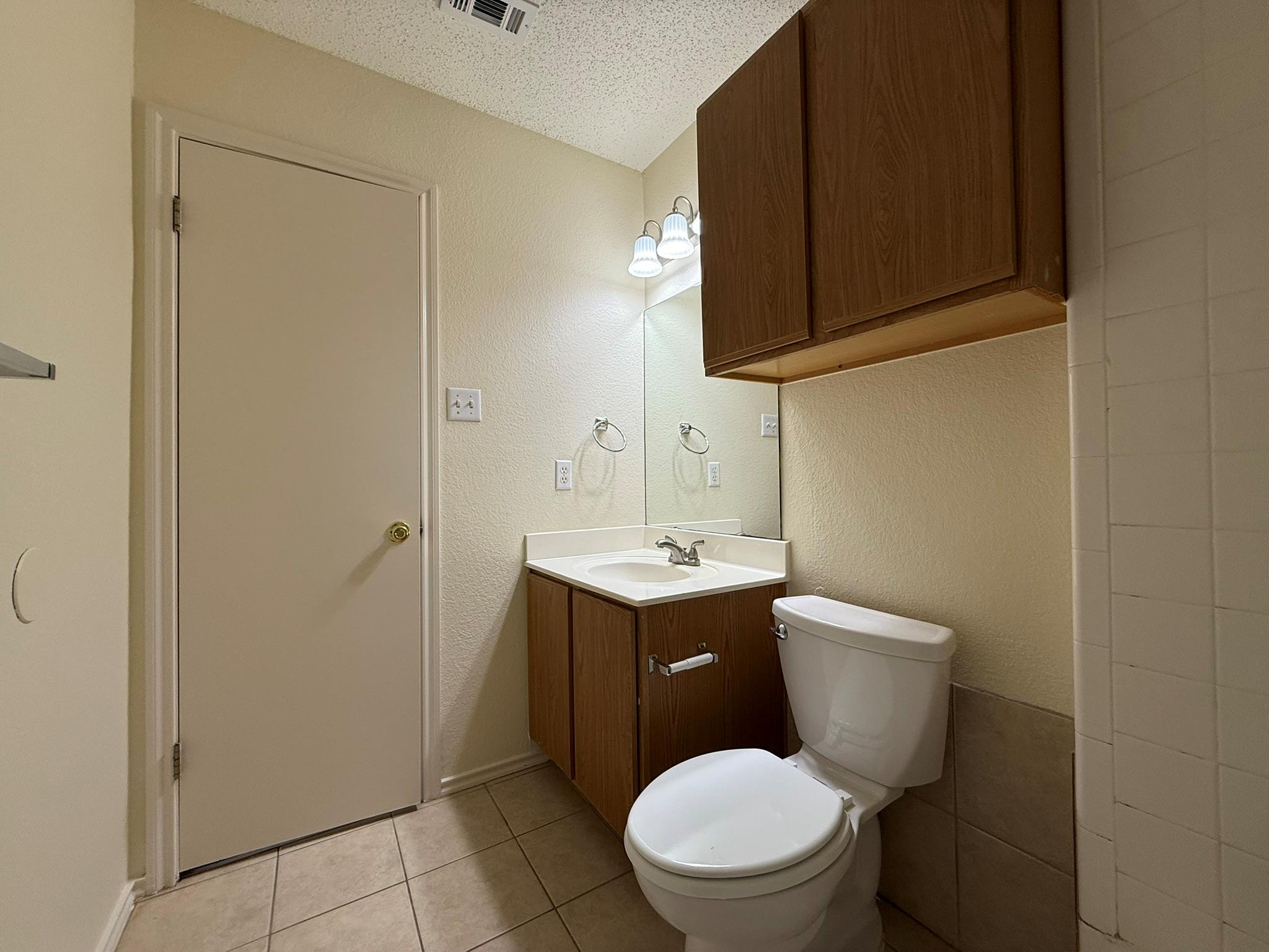 2304 Granberry Dr # B, Austin, TX 78745