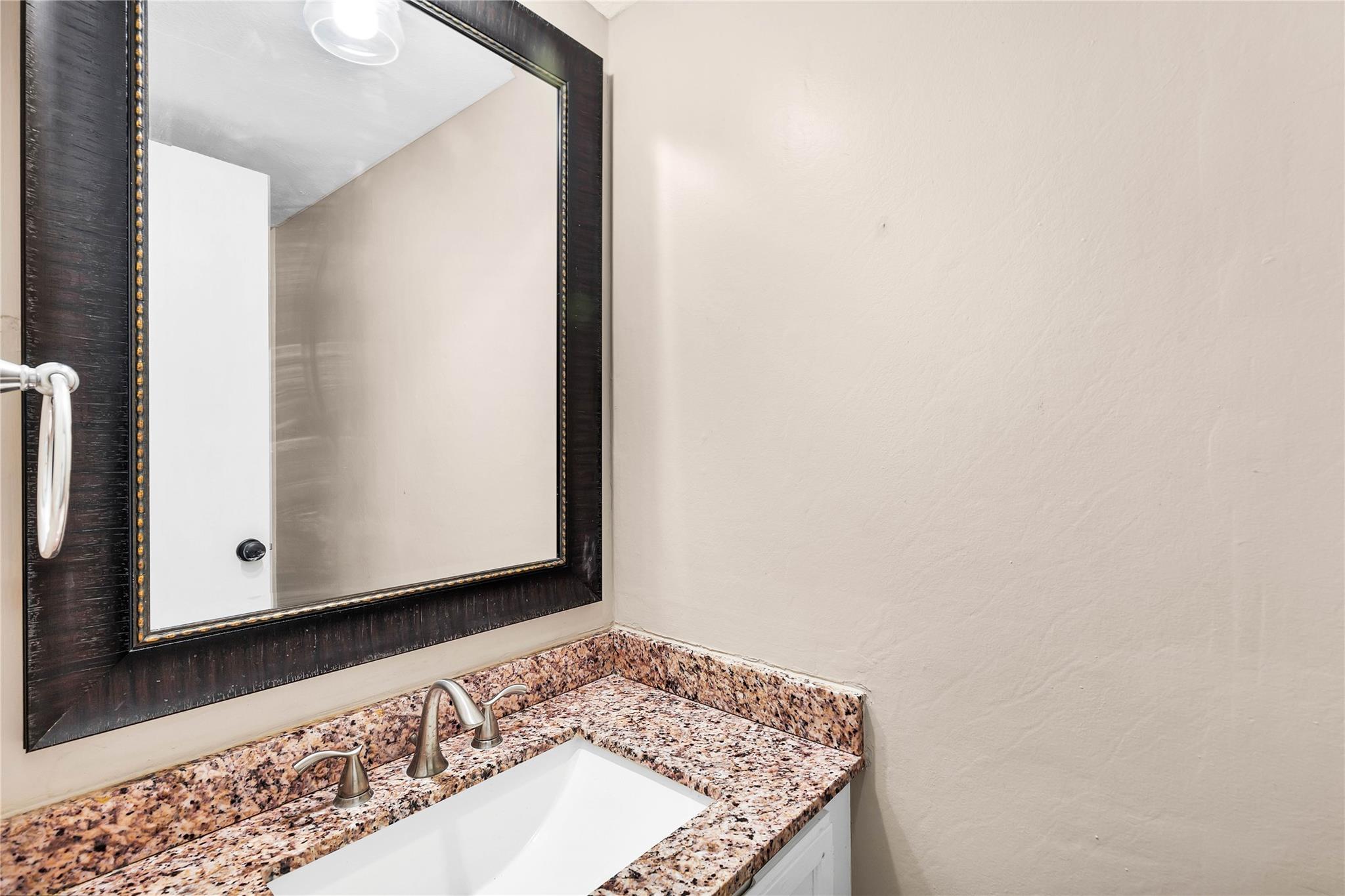 3607 Las Colinas Dr # B, Austin, TX 78731