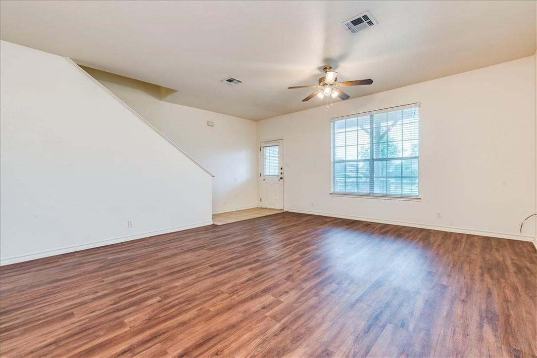 126 Sandstone Dr # F, Jarrell, TX 76537