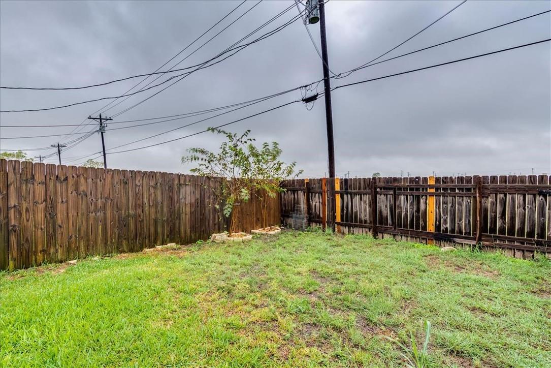 126 Sandstone Dr # F, Jarrell, TX 76537