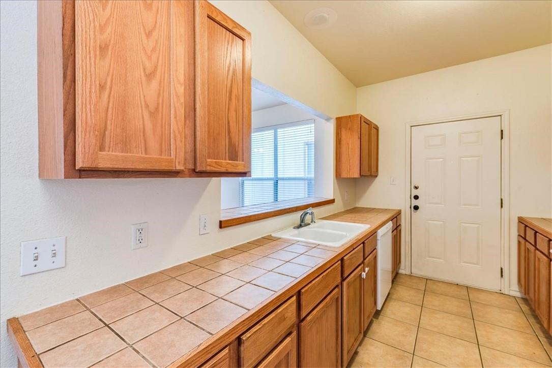 126 Sandstone Dr # F, Jarrell, TX 76537