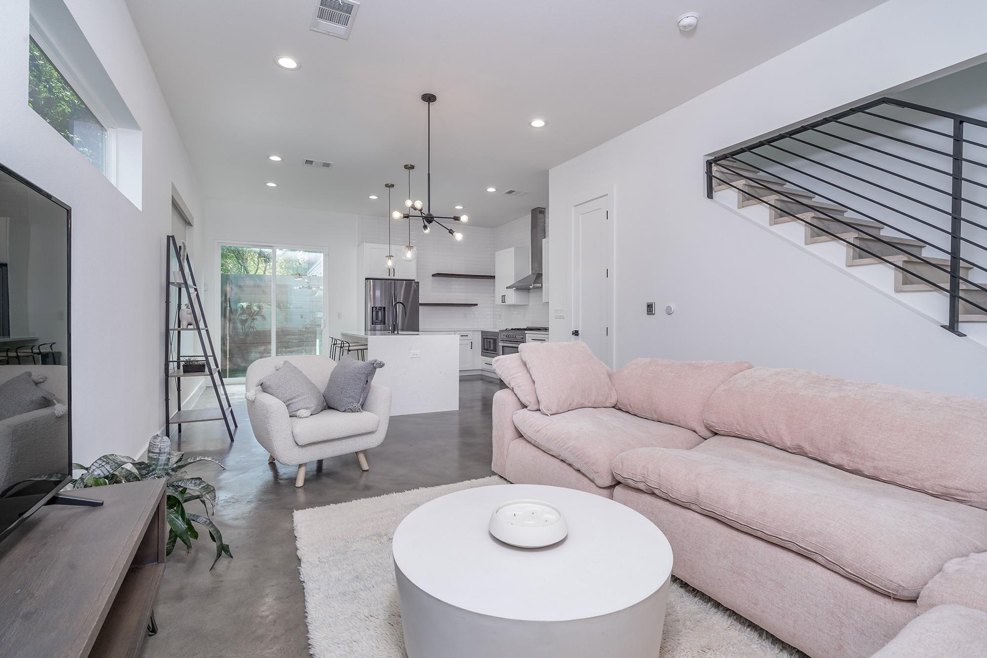 1419 Montopolis Dr # 1, Austin, TX 78741