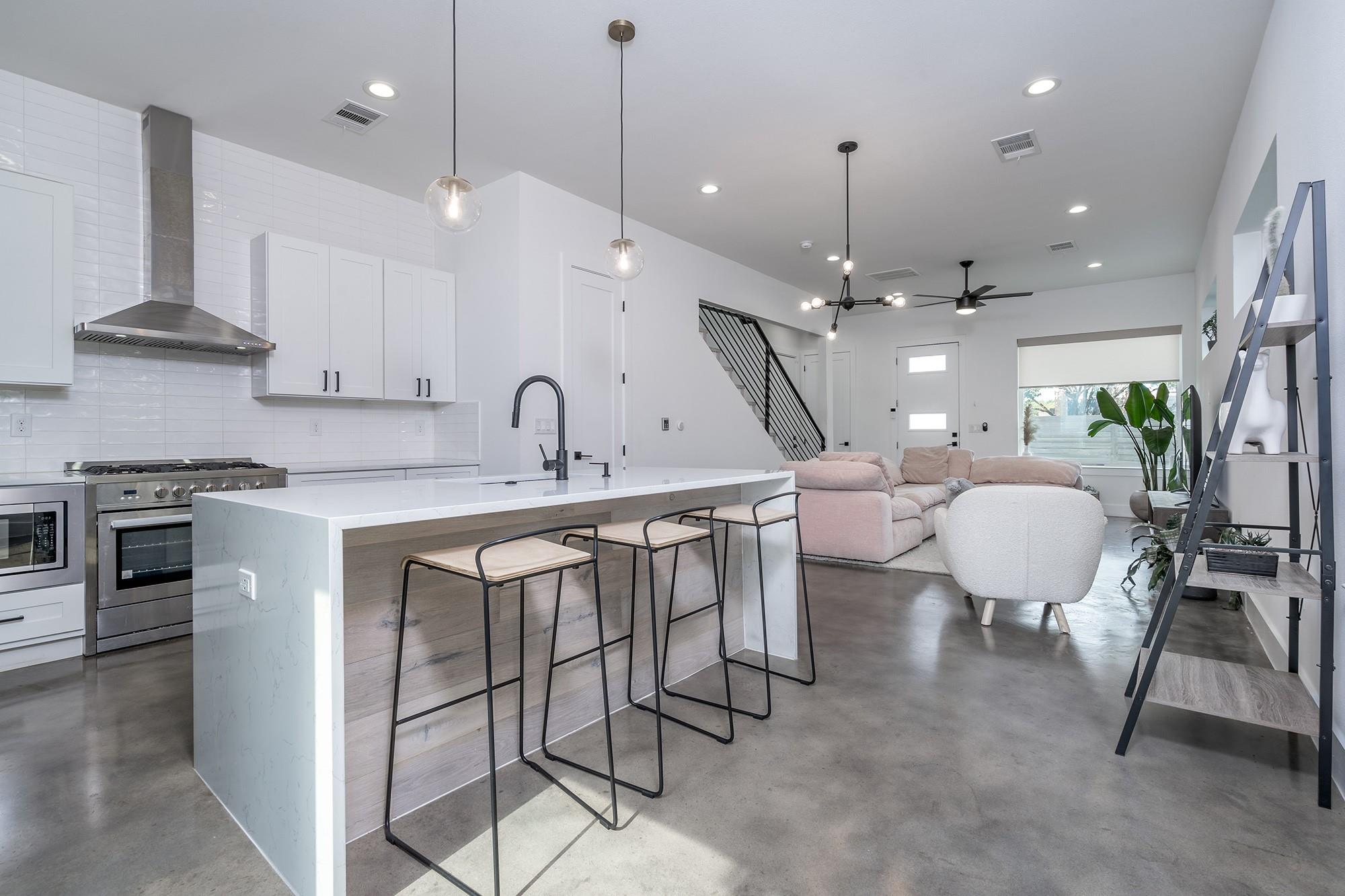 1419 Montopolis Dr # 1, Austin, TX 78741