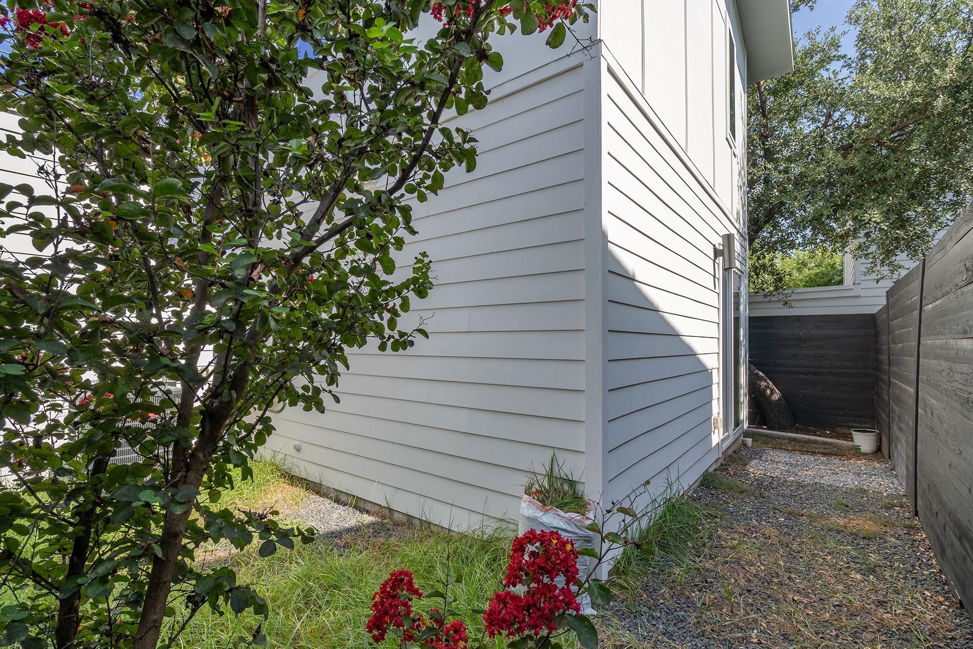 1419 Montopolis Dr # 1, Austin, TX 78741