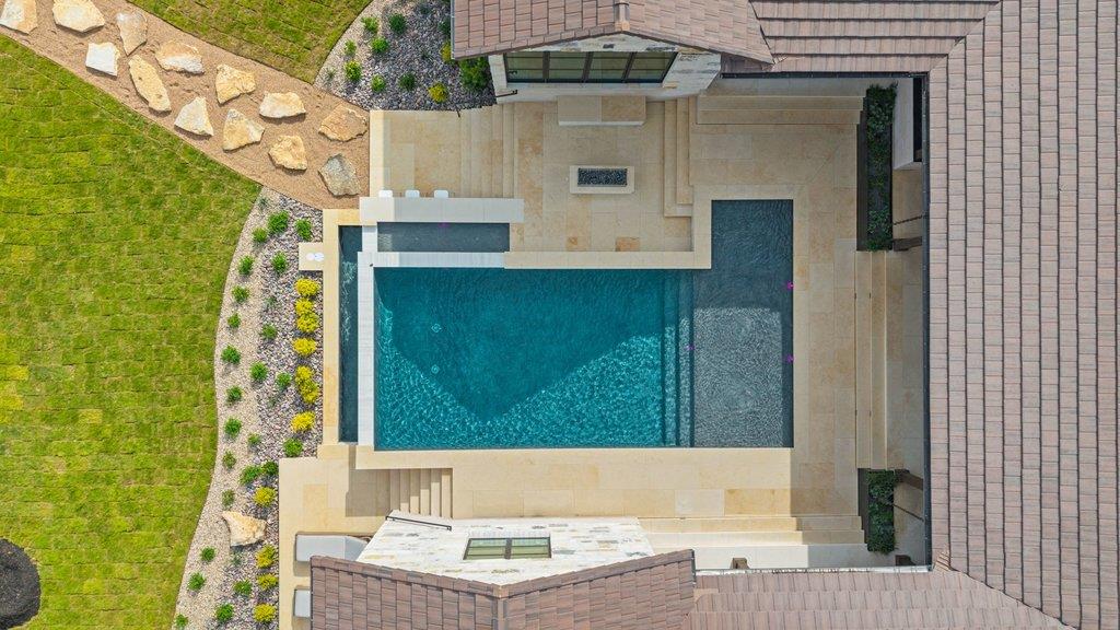 27031 Haynie Flat Rd, Spicewood, TX 78669