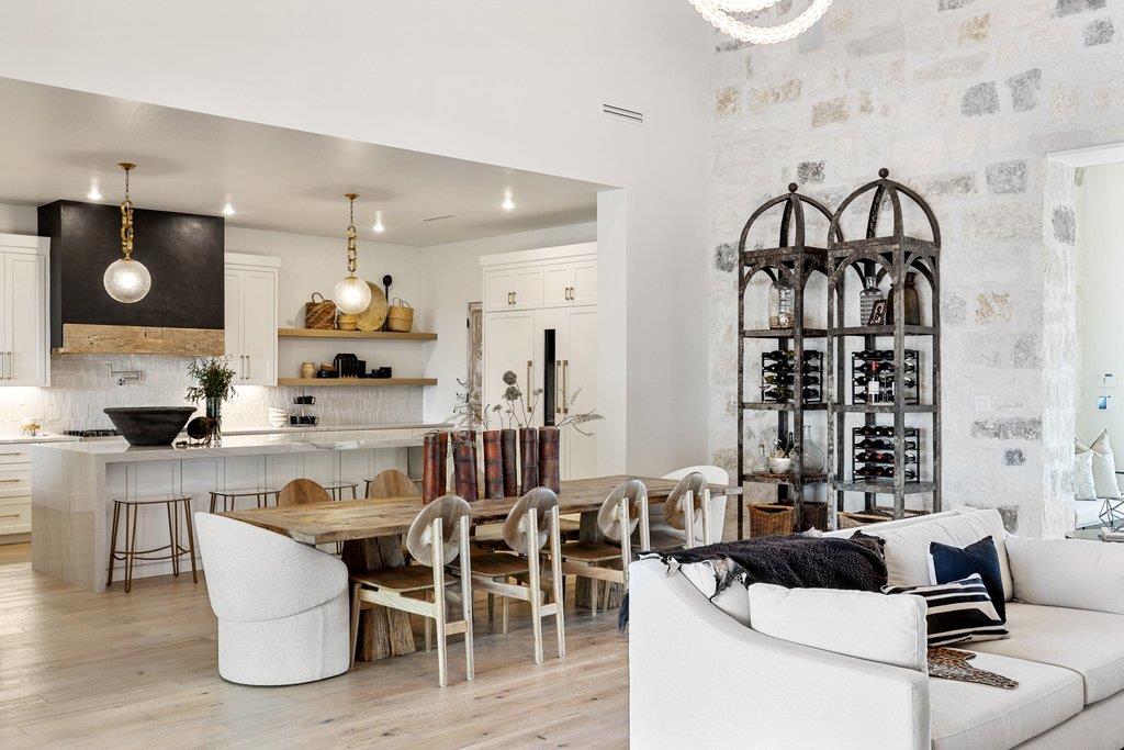 27031 Haynie Flat Rd, Spicewood, TX 78669