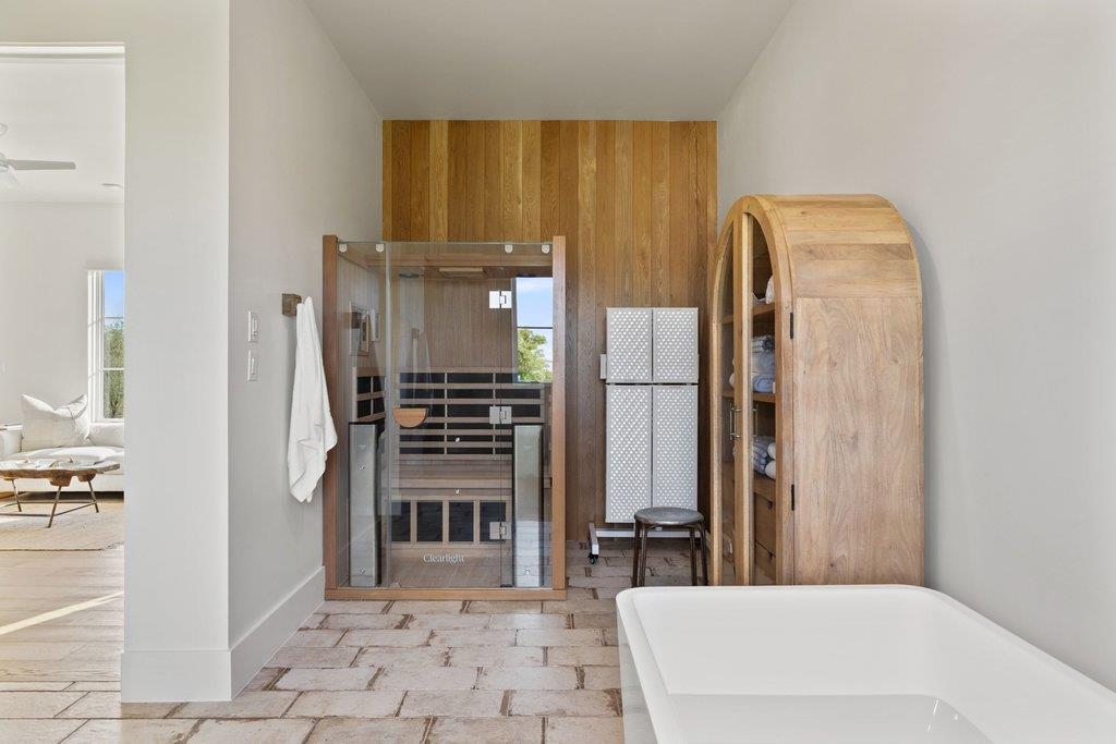 27031 Haynie Flat Rd, Spicewood, TX 78669