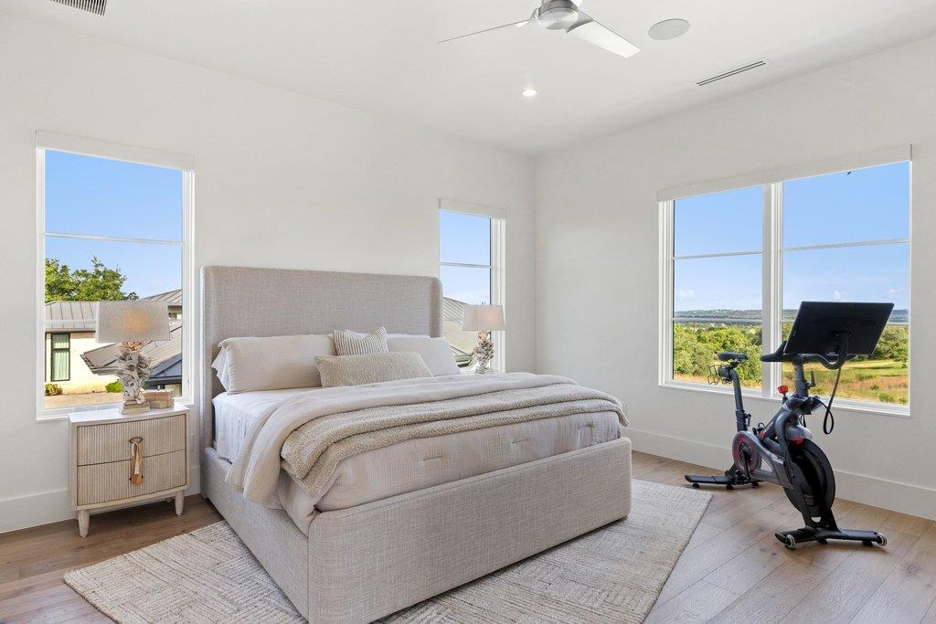 27031 Haynie Flat Rd, Spicewood, TX 78669