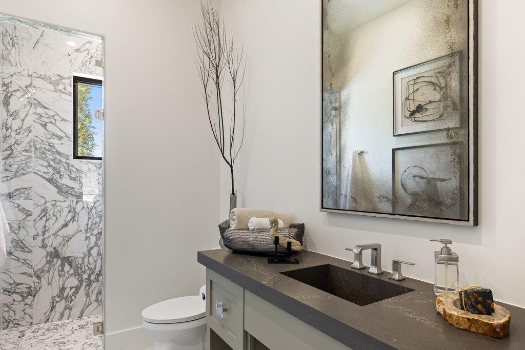 27031 Haynie Flat Rd, Spicewood, TX 78669