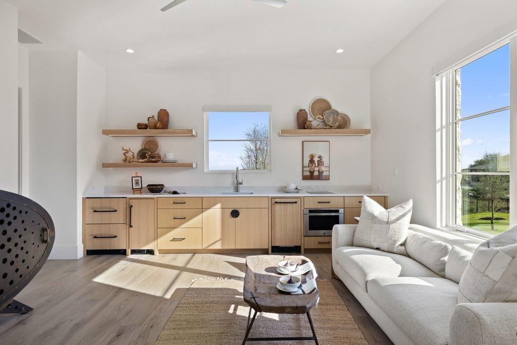 27031 Haynie Flat Rd, Spicewood, TX 78669