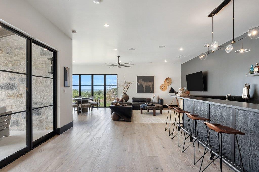 27031 Haynie Flat Rd, Spicewood, TX 78669