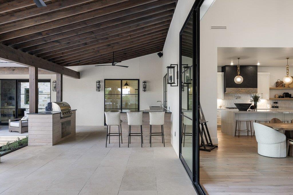 27031 Haynie Flat Rd, Spicewood, TX 78669