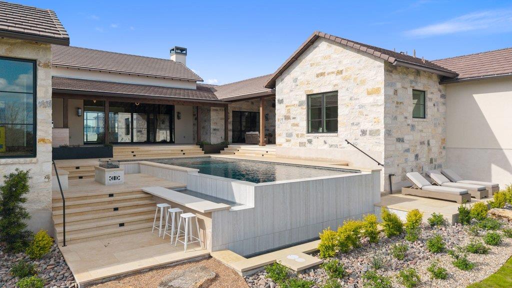 27031 Haynie Flat Rd, Spicewood, TX 78669