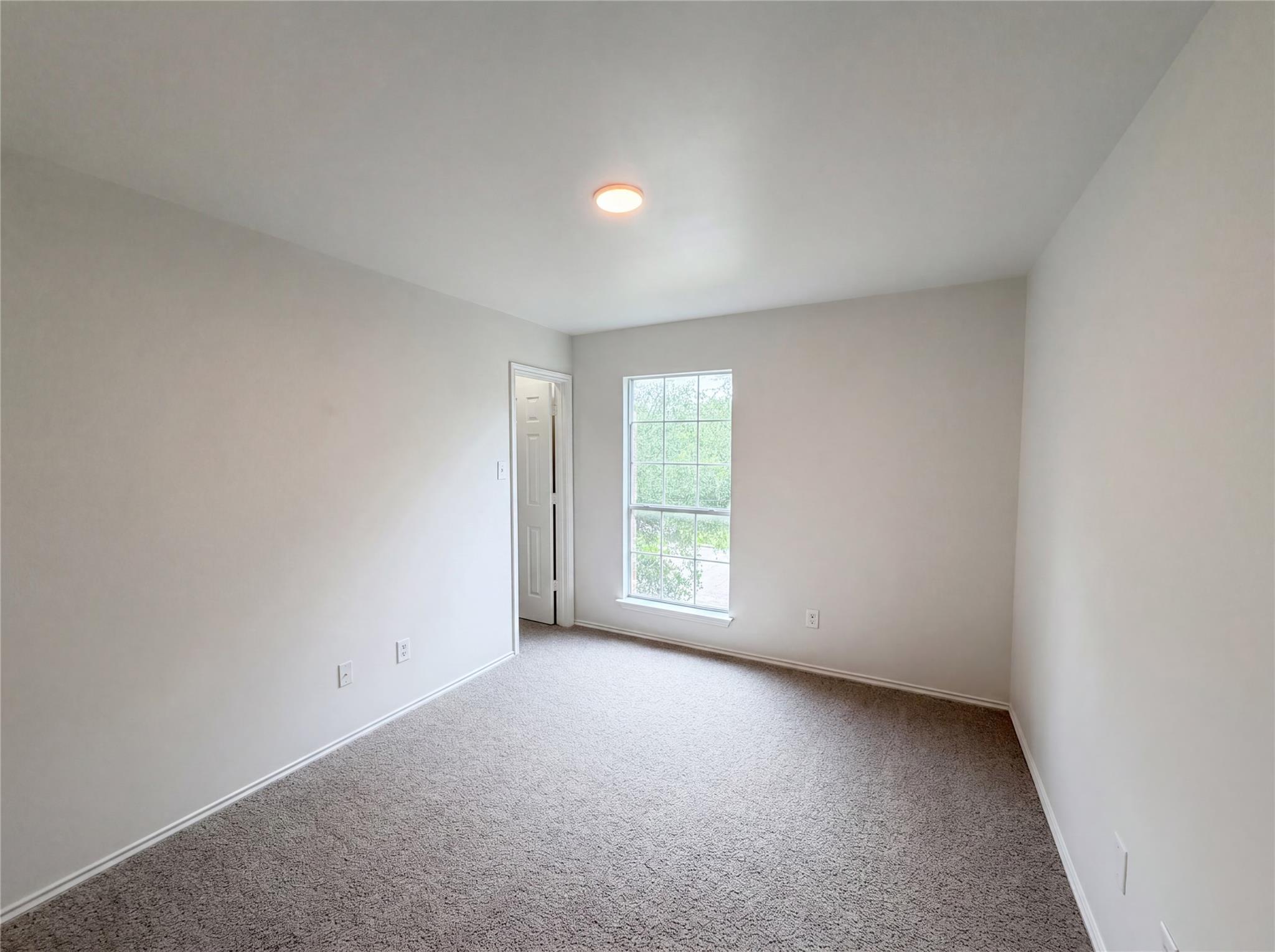 2002 Concan Dr, Hutto, TX 78634