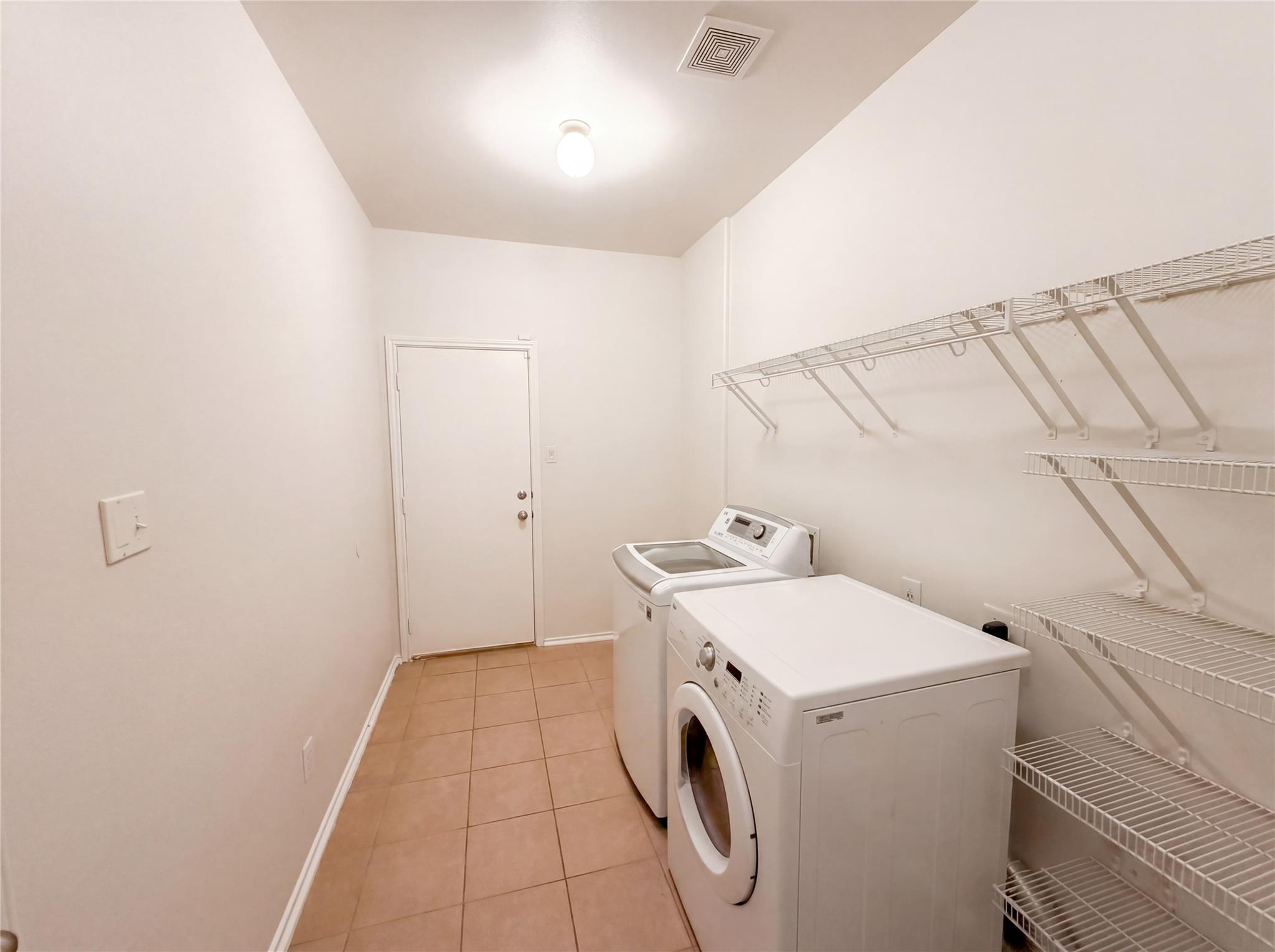 2002 Concan Dr, Hutto, TX 78634