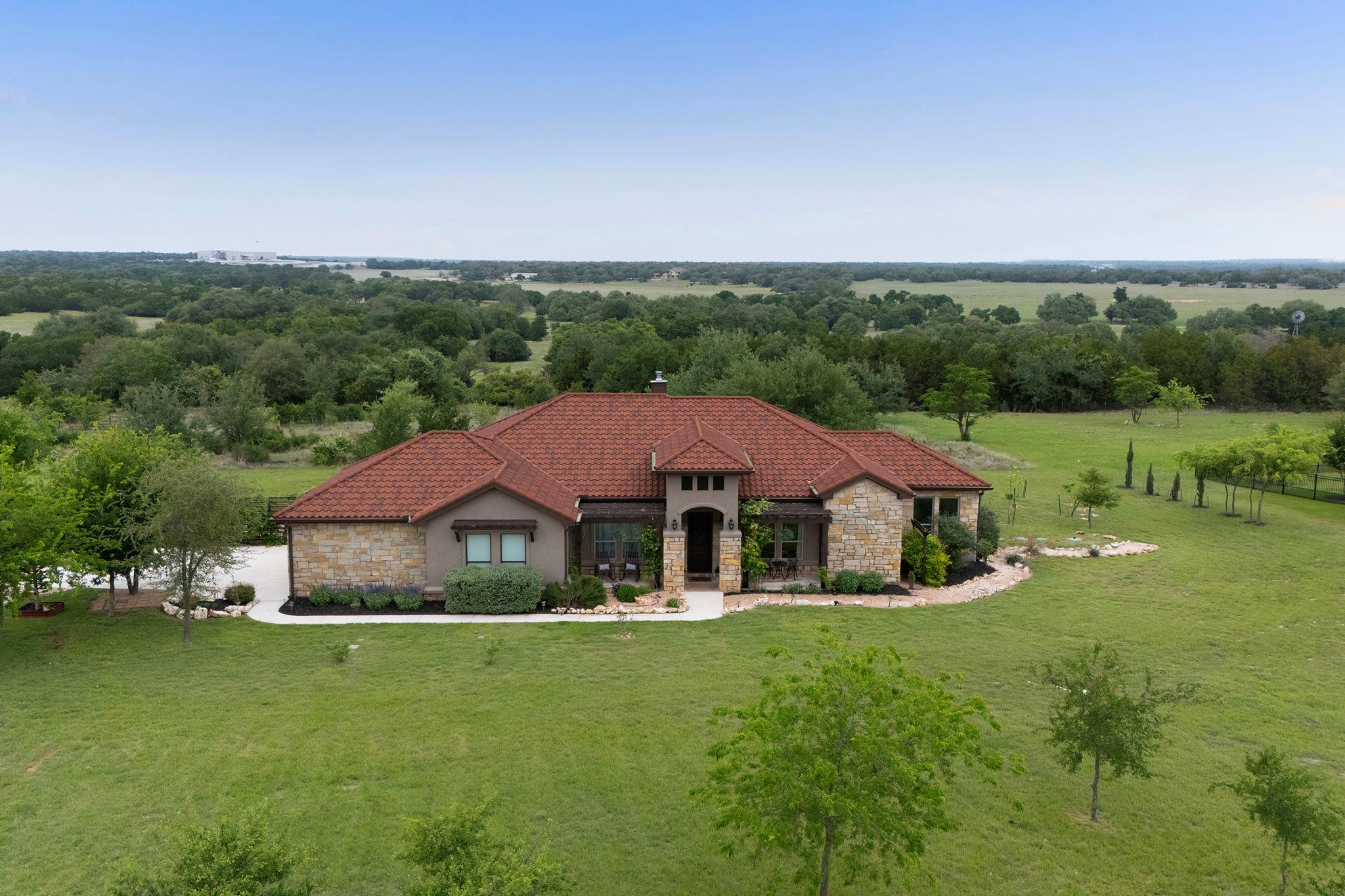 128 Strada Luca, Florence, TX 76527