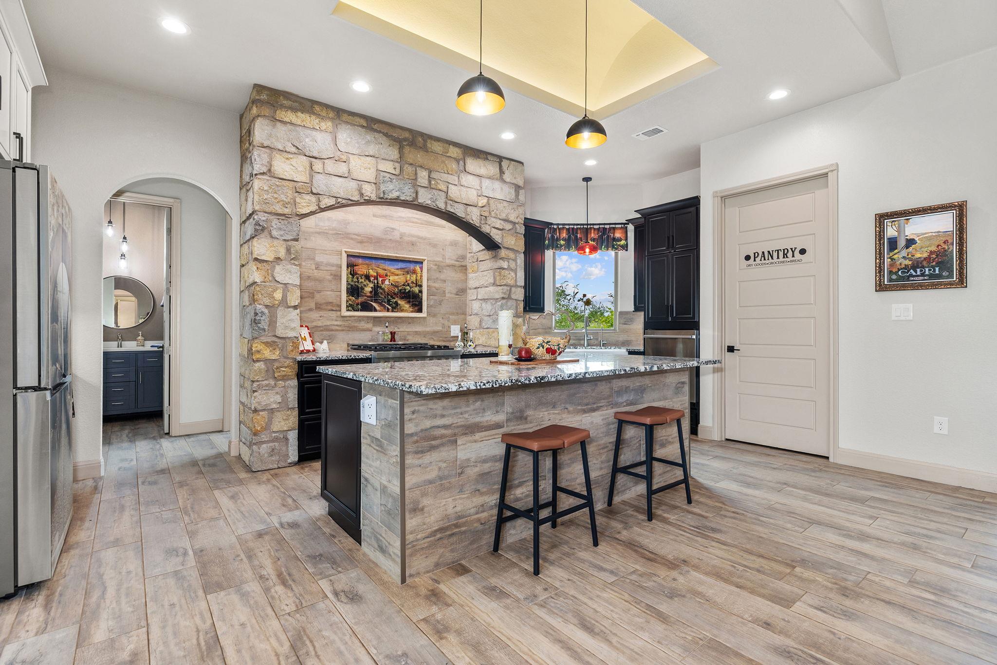 128 Strada Luca, Florence, TX 76527