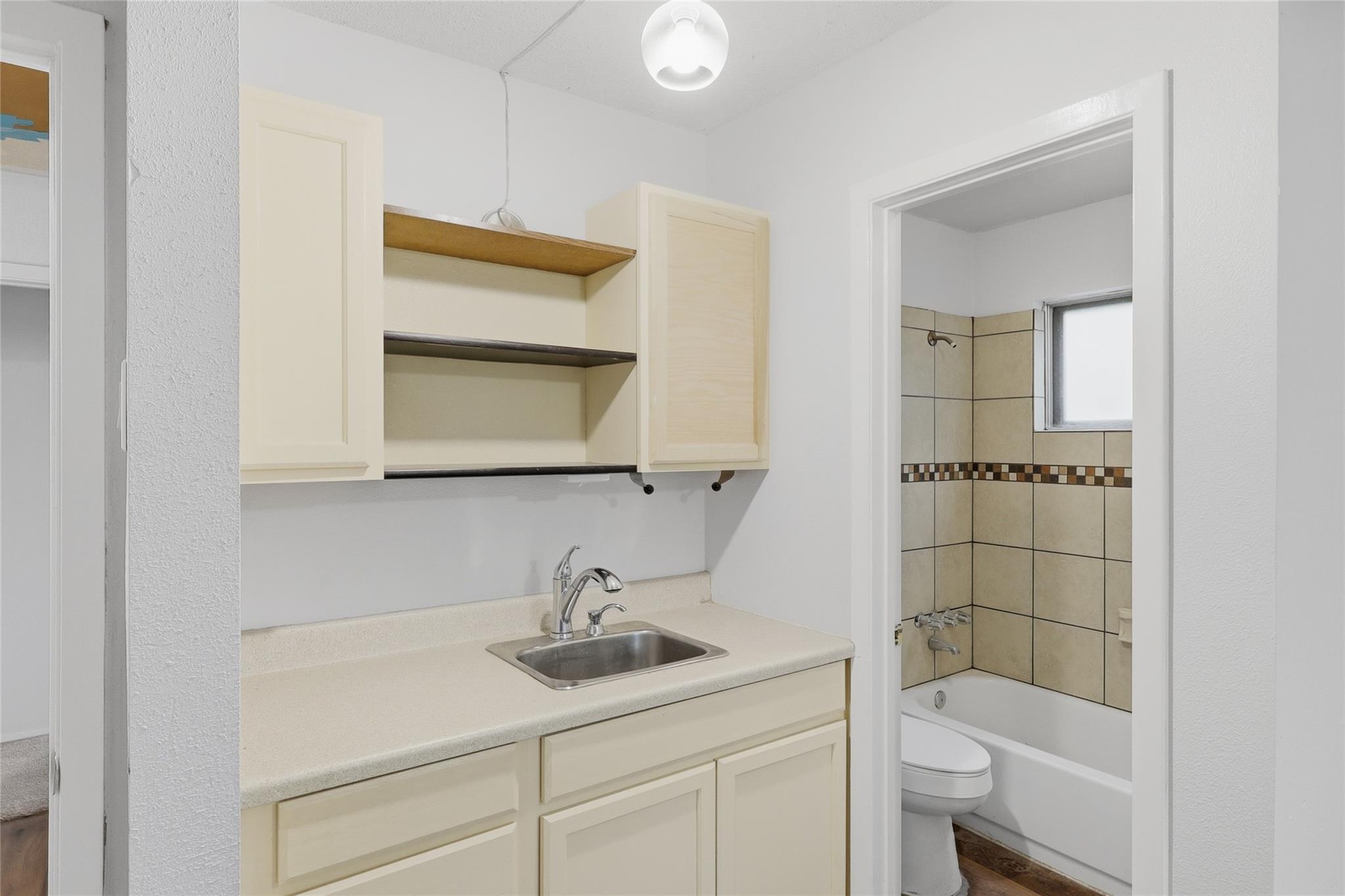 12505 Parkland Dr, Austin, TX 78729