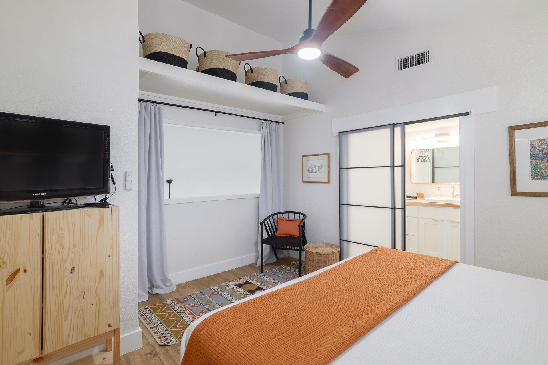 1818 S Lakeshore Blvd # 25, Austin, TX 78741